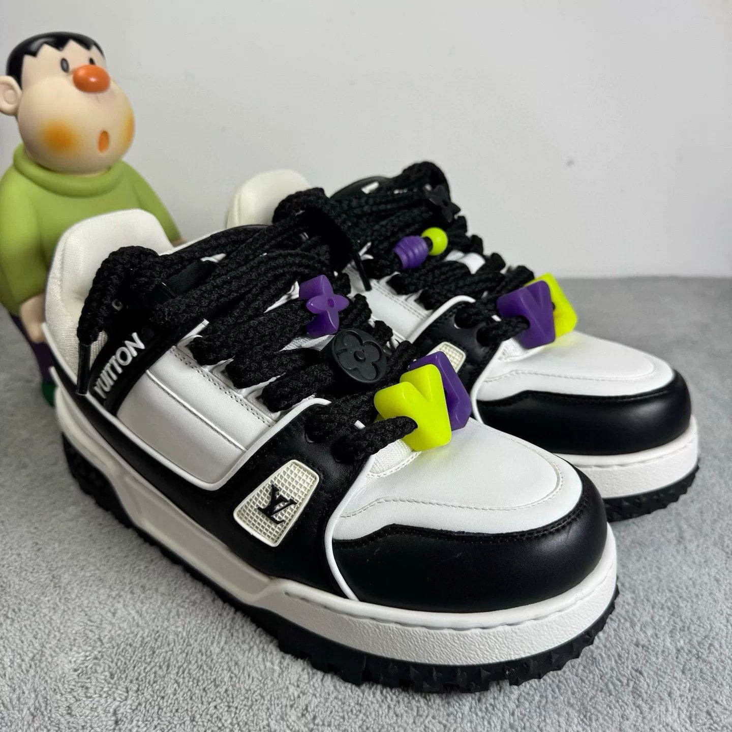 Louis Vuitton Louis Vuitton Training Black Lowtop Sneakers 40 Men Size US 7.5 / EU 40-41 - 3 Thumbnail