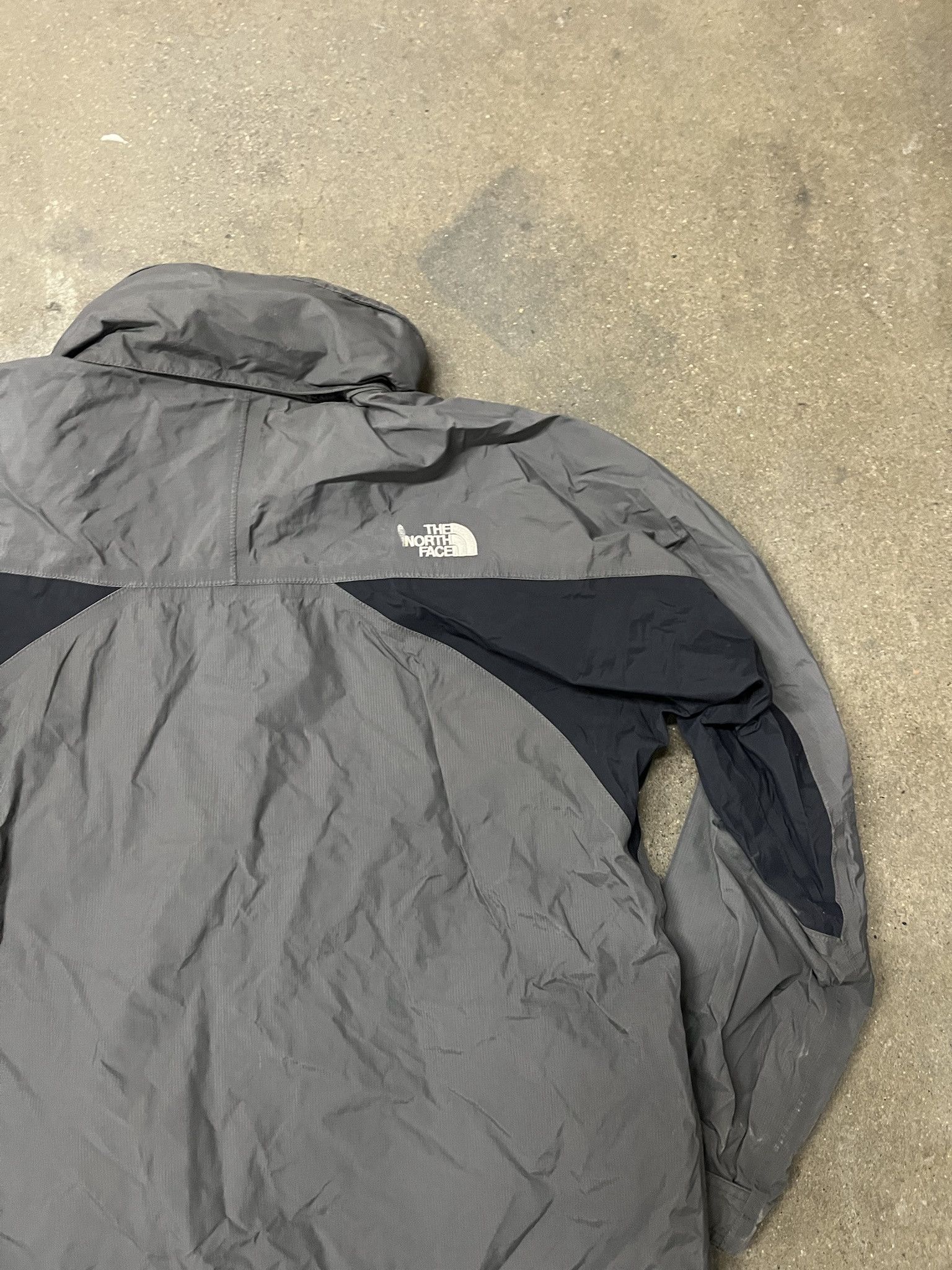 The North Face × Vintage Vintage The North Face 2000s Hyvent Packable Hood Light Jacket Size L Size US L / EU 52-54 / 3 - 6 Thumbnail