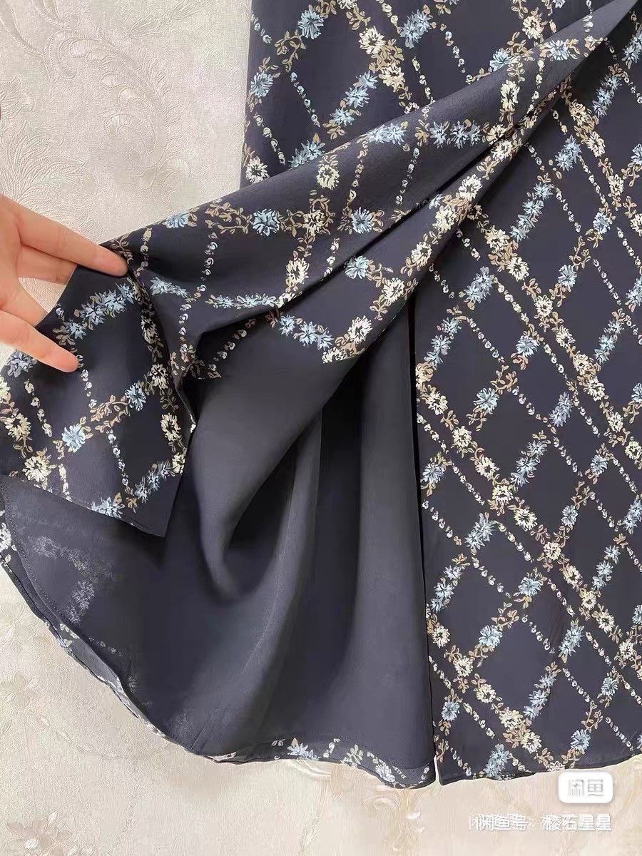 Burberry Burberry Runway Silk Skirt Size 26" / US 2 / IT 38 - 7 Thumbnail