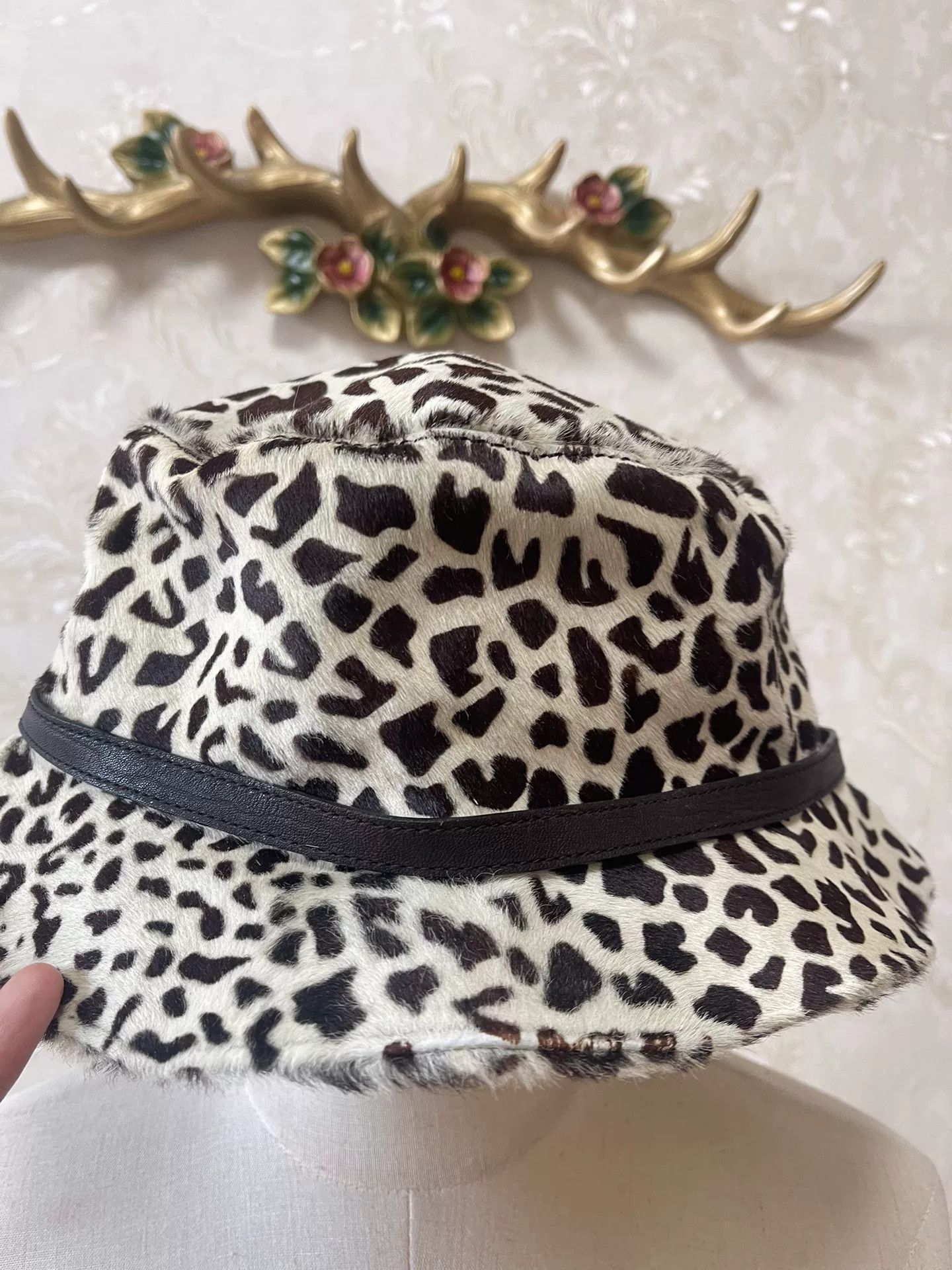 Miu Miu Miu Miu Leopard Print Suede Bucket Hat Size ONE SIZE - 8 Thumbnail