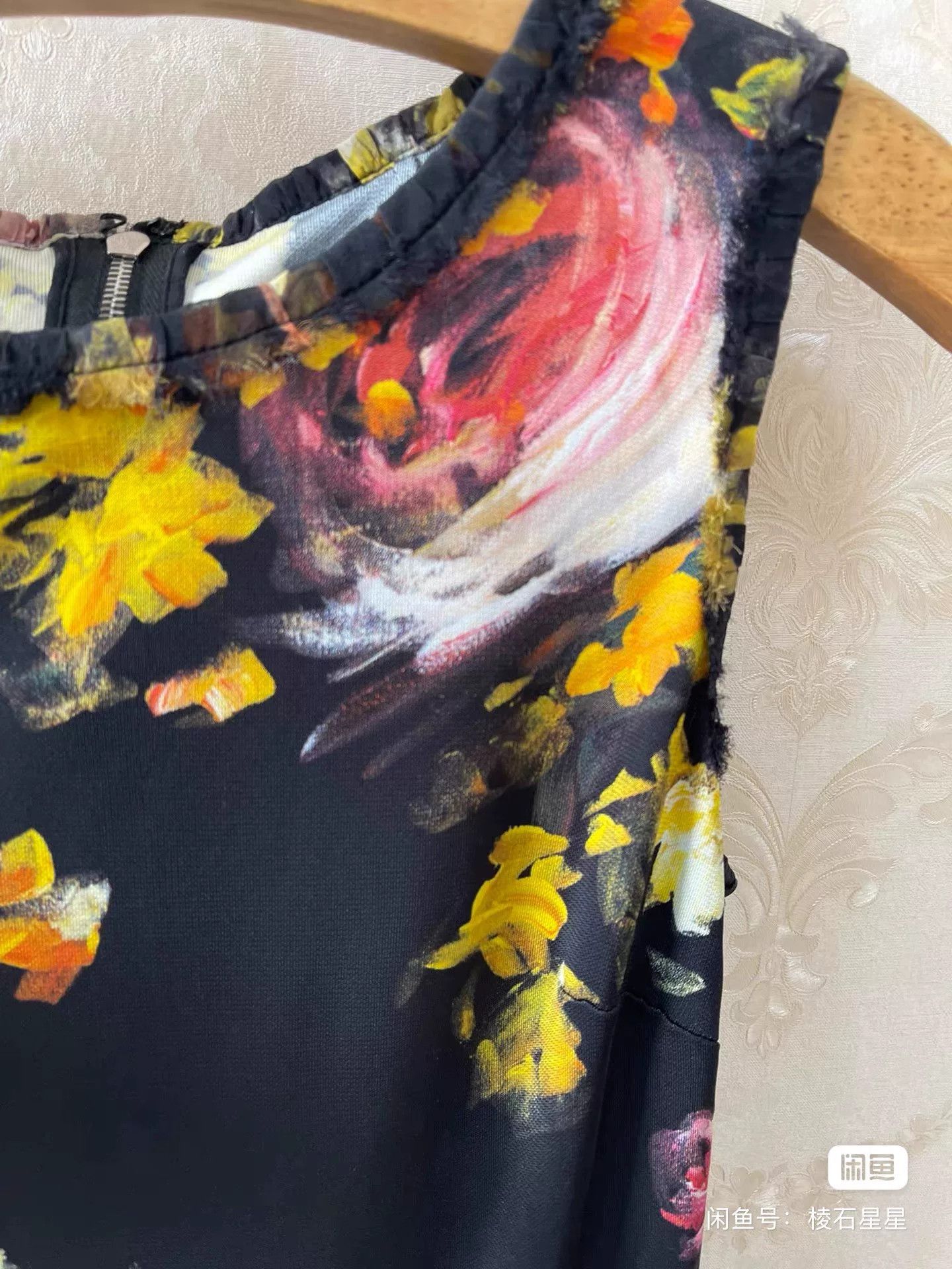 Dolce & Gabbana Dolce Gabbana Oil Painting Sleeveless Top Size S / US 4 / IT 40 - 8 Thumbnail