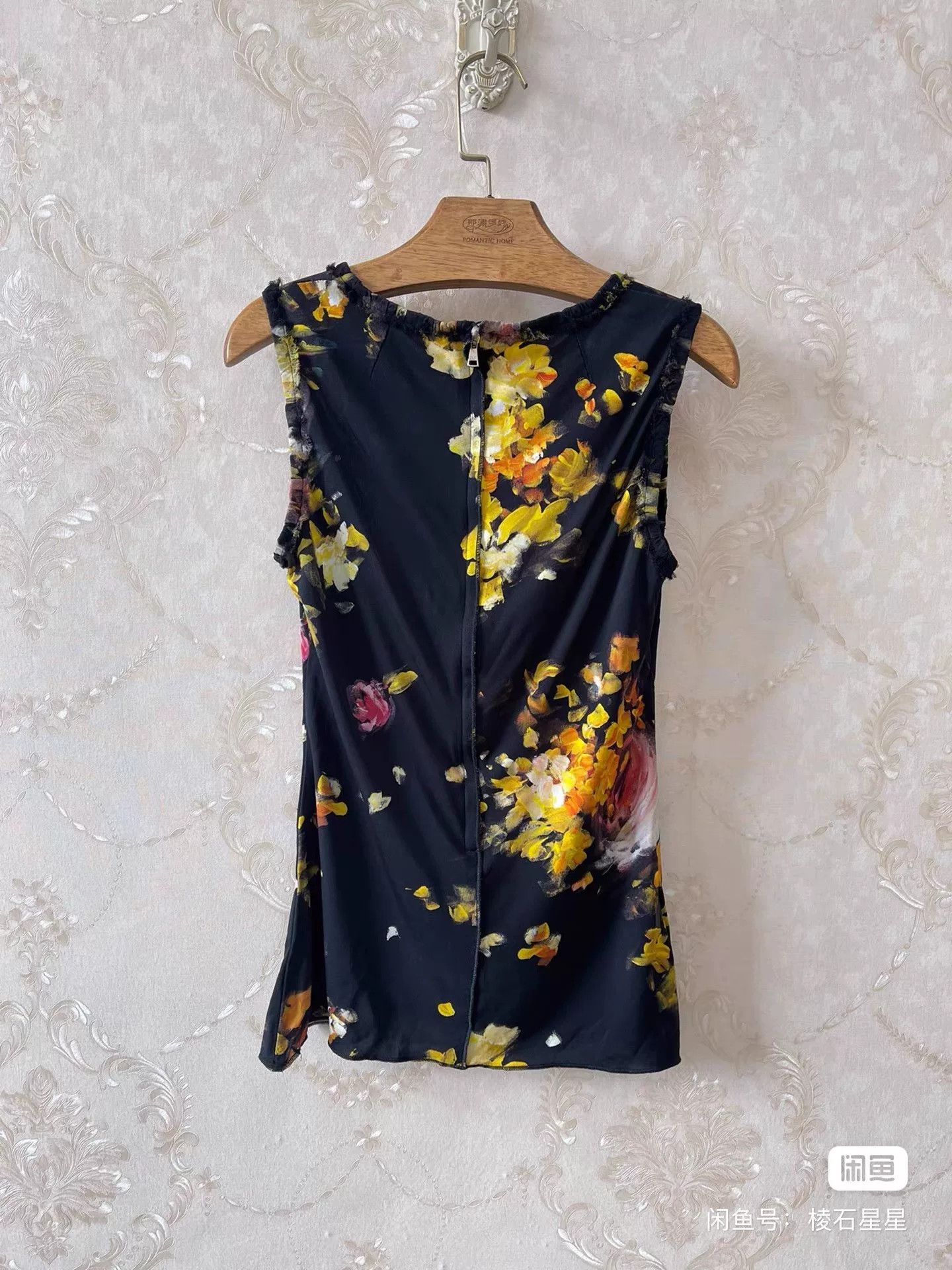 Dolce & Gabbana Dolce Gabbana Oil Painting Sleeveless Top Size S / US 4 / IT 40 - 9 Thumbnail
