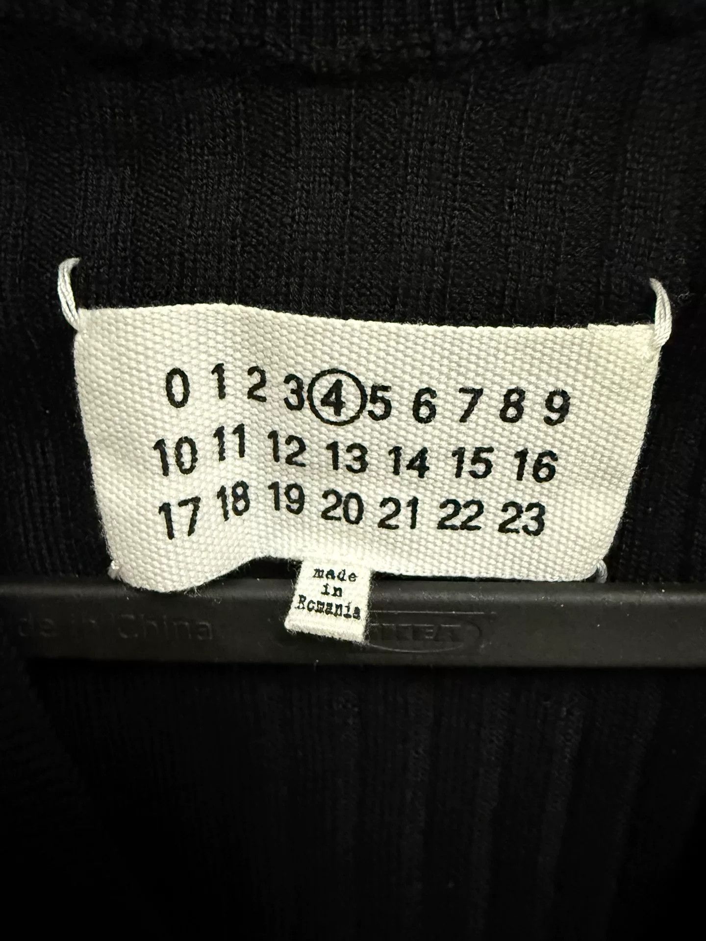 Maison Margiela Maison Margiela Black V-neck Knit Sweater Size XS / US 0-2 / IT 36-38 - 4 Thumbnail