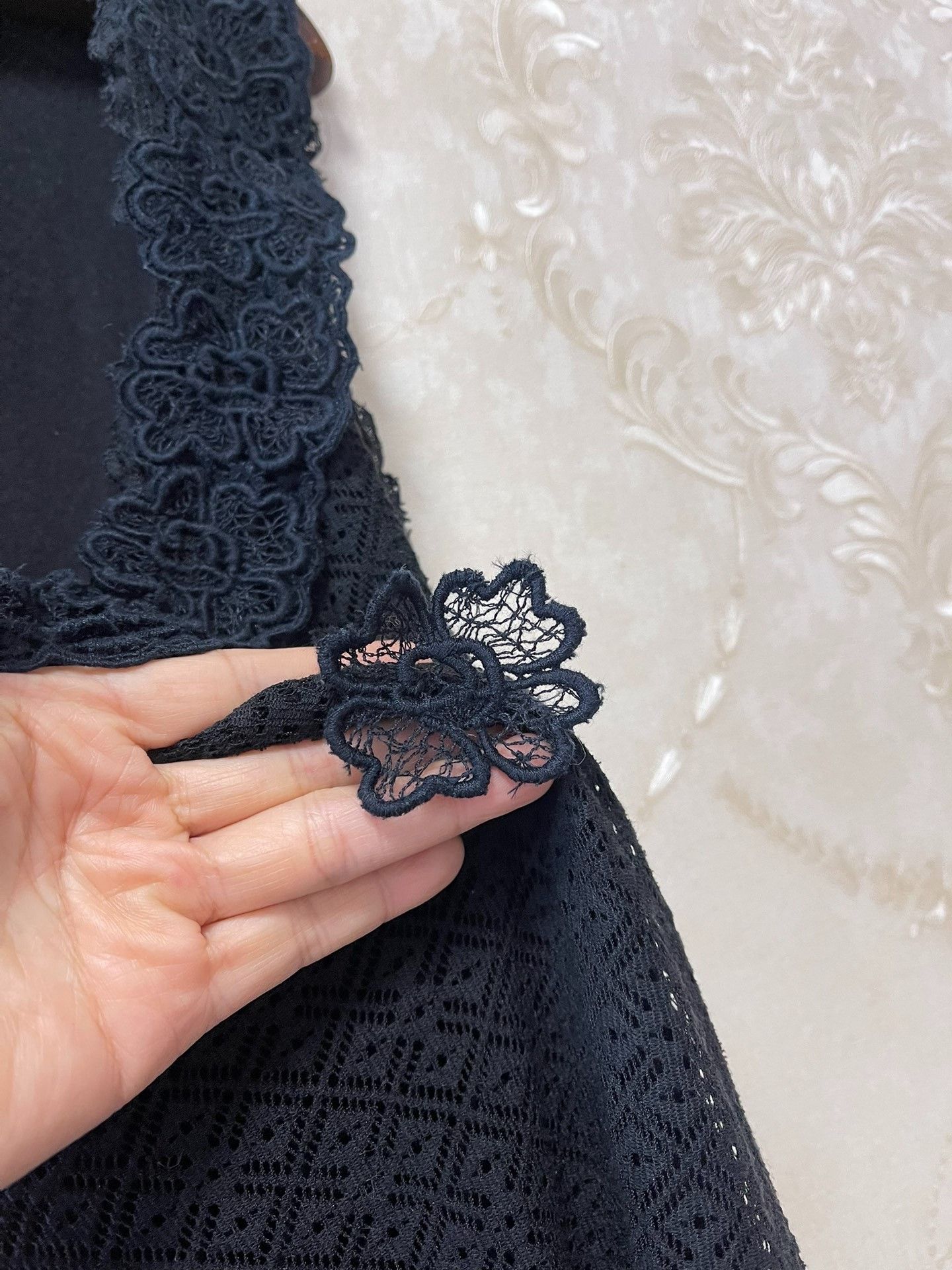 Dolce & Gabbana DG Runway Lace Dress Size M / US 6-8 / IT 42-44 - 7 Thumbnail