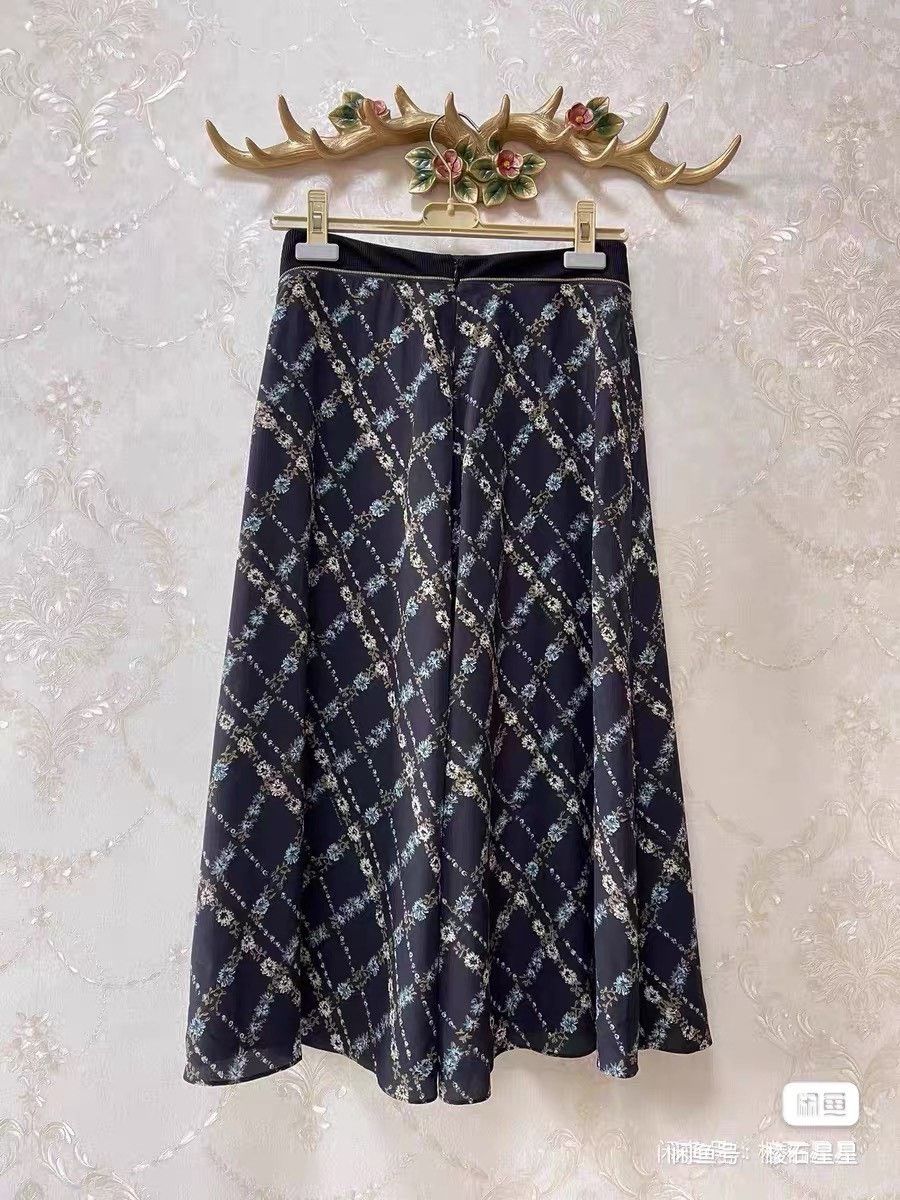 Burberry Burberry Silk Runway Skirt Size 36" / US 14 / IT 50 - 9 Thumbnail