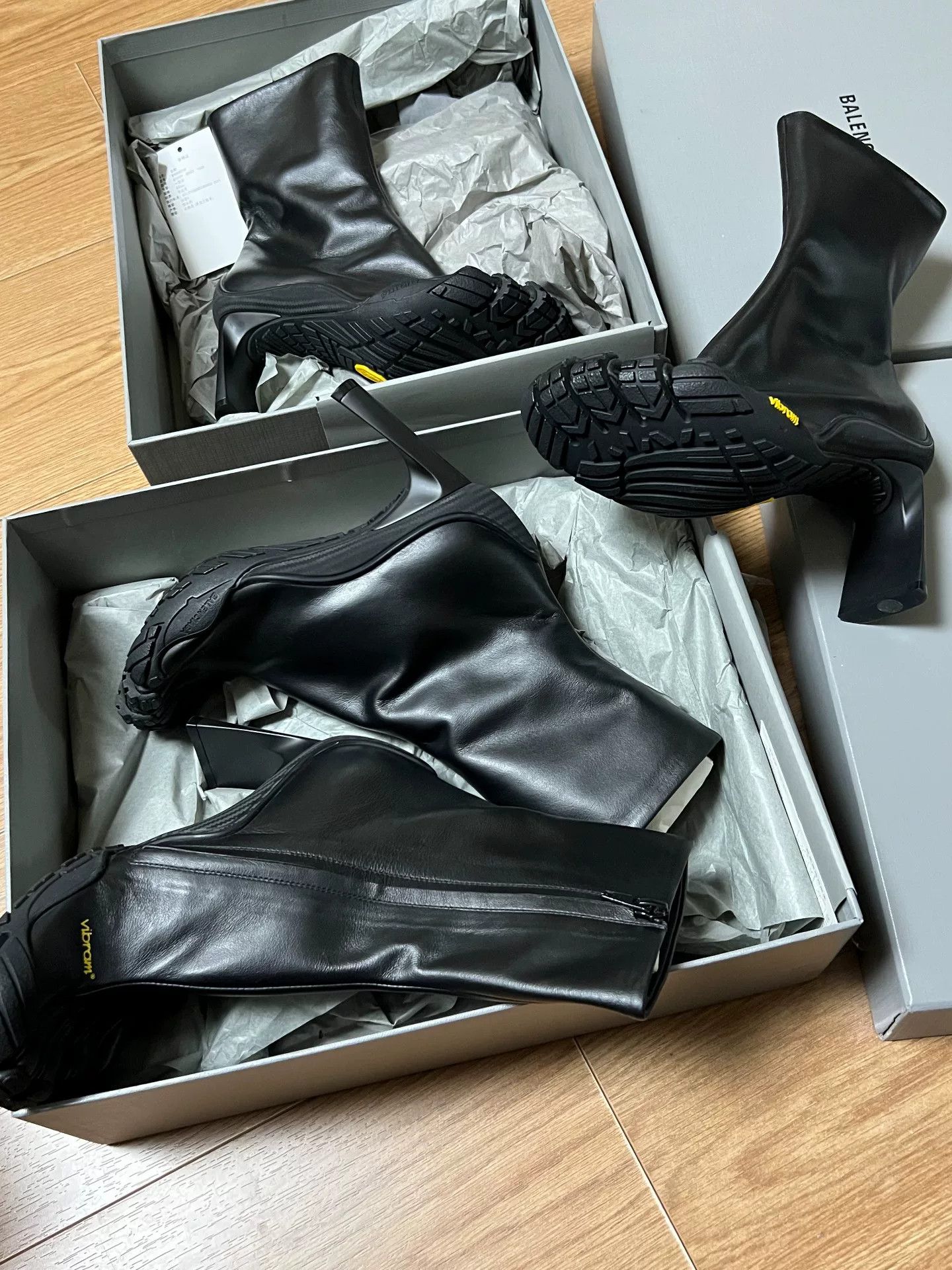 Balenciaga Balenciaga Full Leather Vibram Five-Toe Shoes Size US 5 / IT 35 - 6 Thumbnail