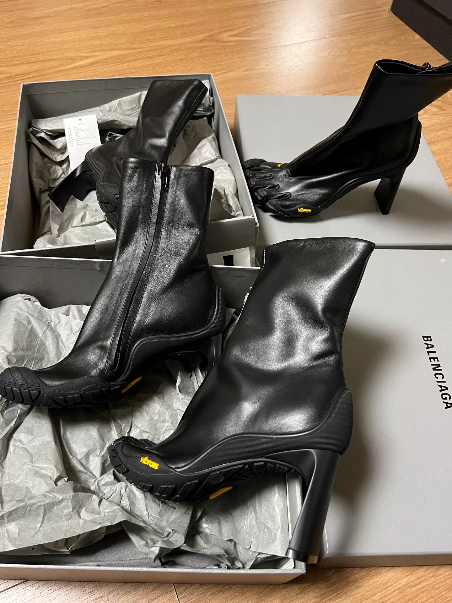 Balenciaga Balenciaga Full Leather Vibram Five-Toe Shoes Size US 5 / IT 35 - 3 Thumbnail