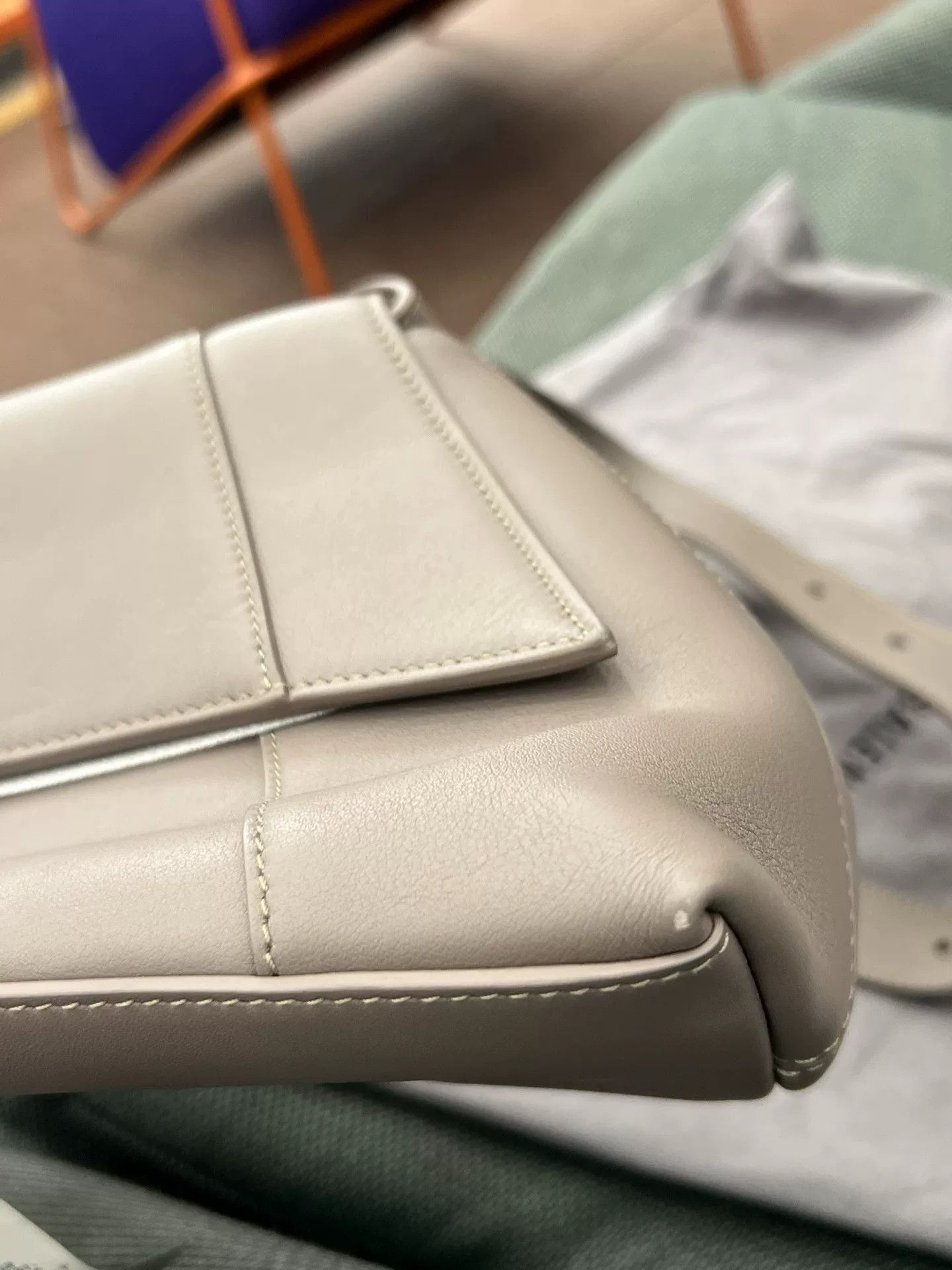 Balenciaga Balenciaga Downtown Hourglass Bag Size ONE SIZE - 5 Thumbnail
