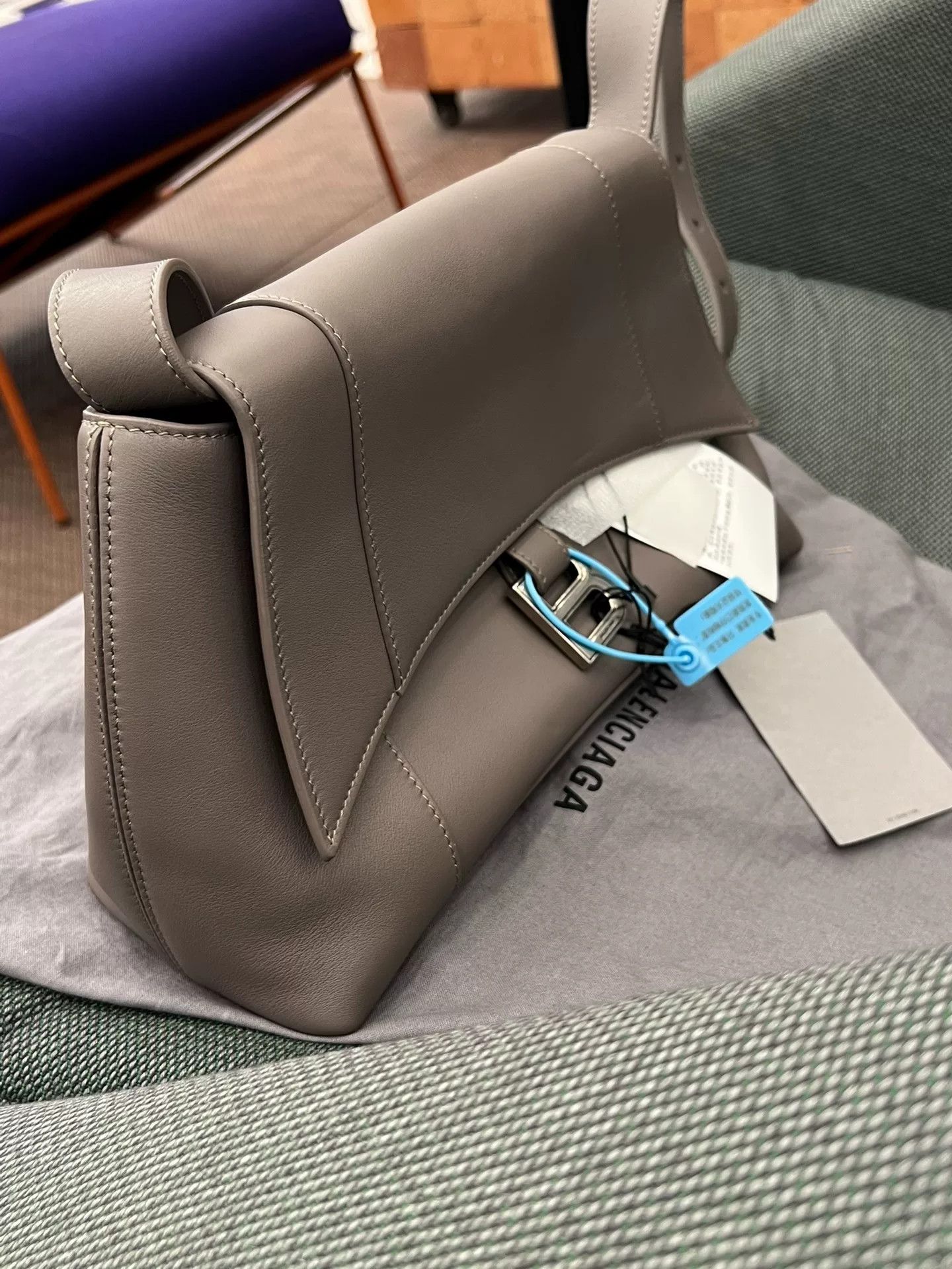 Balenciaga Balenciaga Downtown Hourglass Bag Size ONE SIZE - 6 Thumbnail