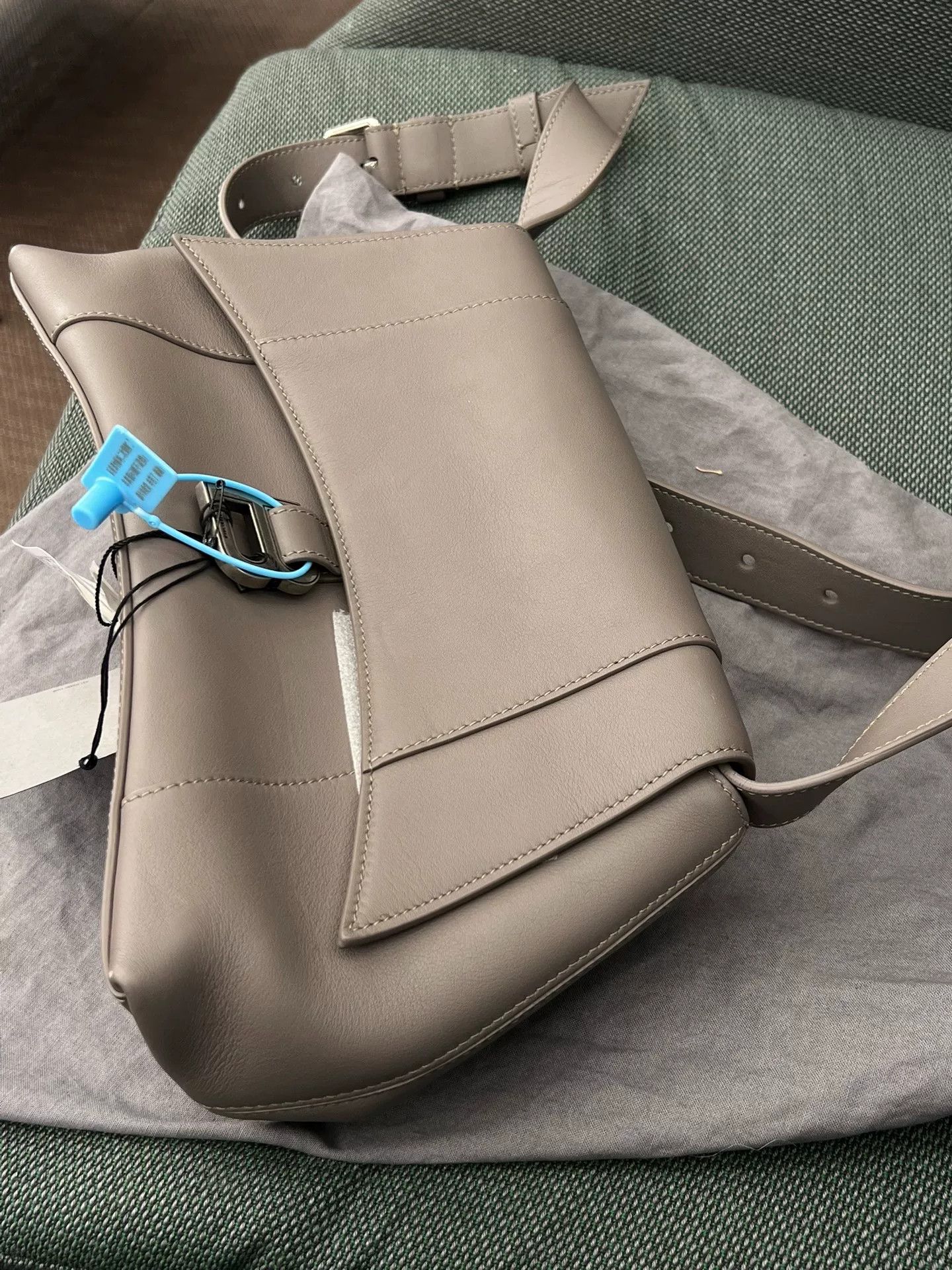 Balenciaga Balenciaga Downtown Hourglass Bag Size ONE SIZE - 7 Thumbnail