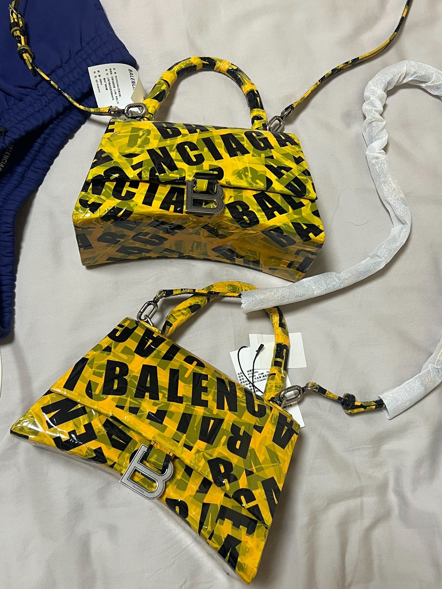 Balenciaga Balenciaga Hourglass S Logo Tape Bag Size ONE SIZE - 8 Thumbnail