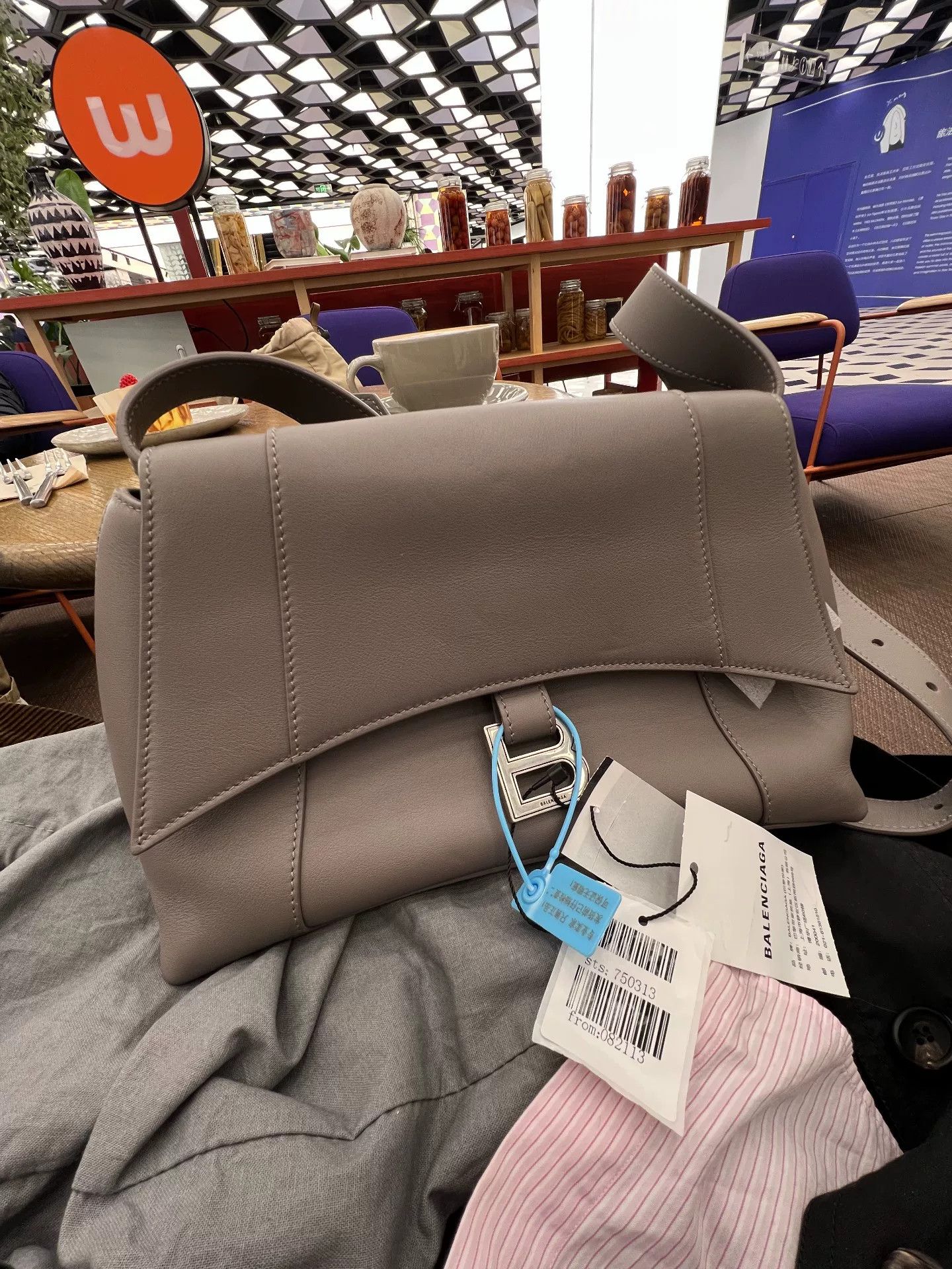 Balenciaga Balenciaga Downtown Hourglass Bag Size ONE SIZE - 4 Thumbnail