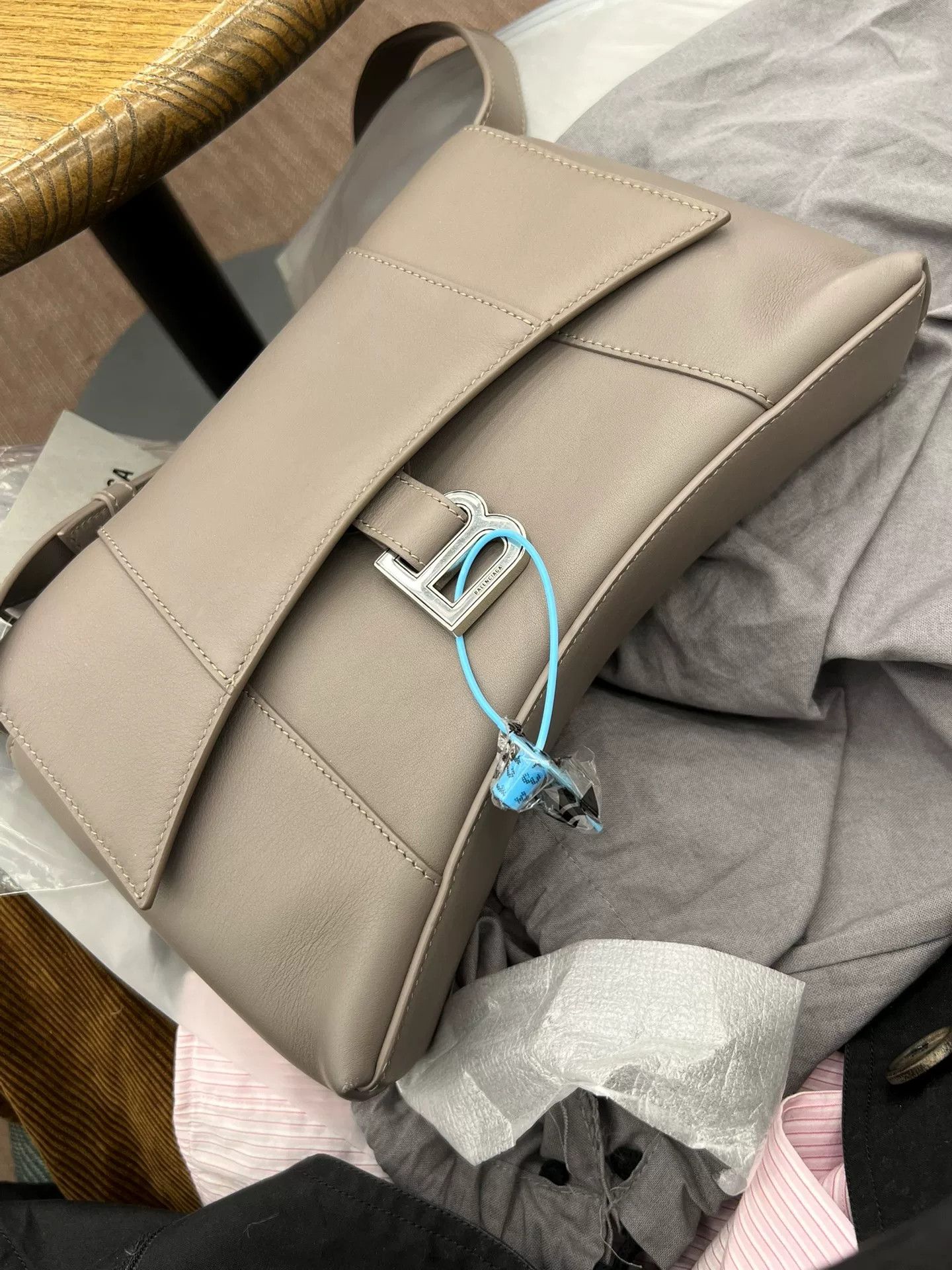 Balenciaga Balenciaga Downtown Hourglass Bag Size ONE SIZE - 3 Thumbnail