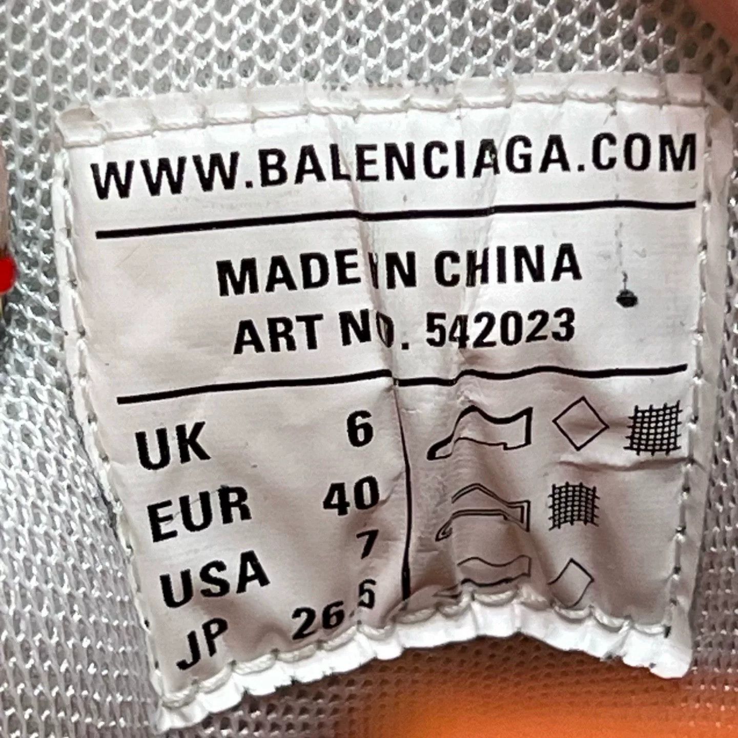 Balenciaga Balenciaga Nylon White Hoodie 40 Men Size US M / EU 48-50 / 2 - 8 Thumbnail