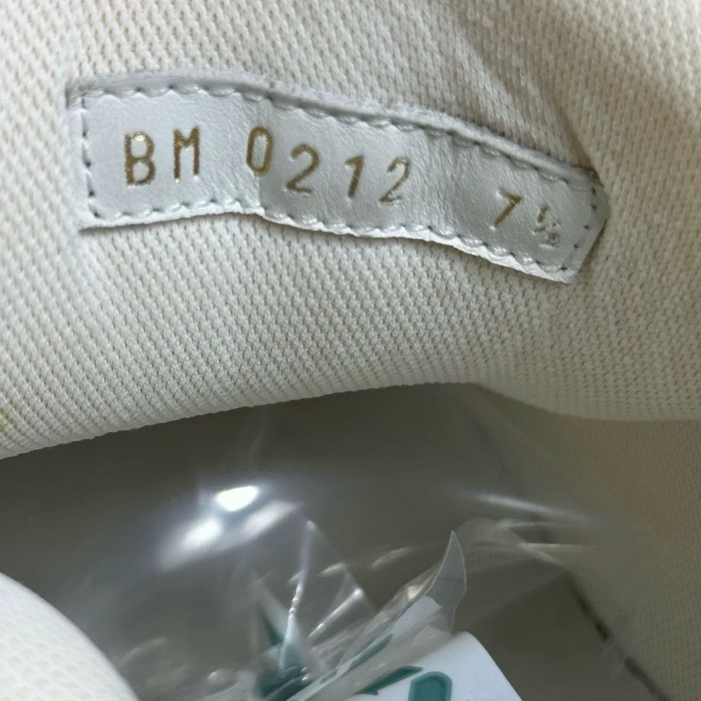 Louis Vuitton Louis Vuitton Training White Lowtop Sneakers 41 Men Size US 8.5 / EU 41-42 - 7 Thumbnail
