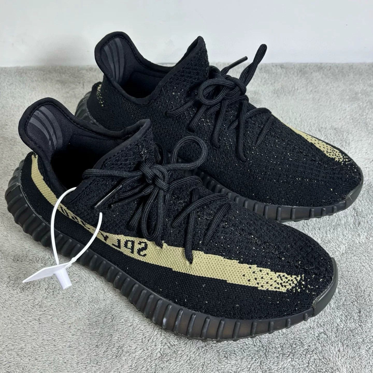 Adidas Adidas YEEZY Green Lowtop Sneakers 42 Men Size US 9 / EU 42 - 3 Thumbnail