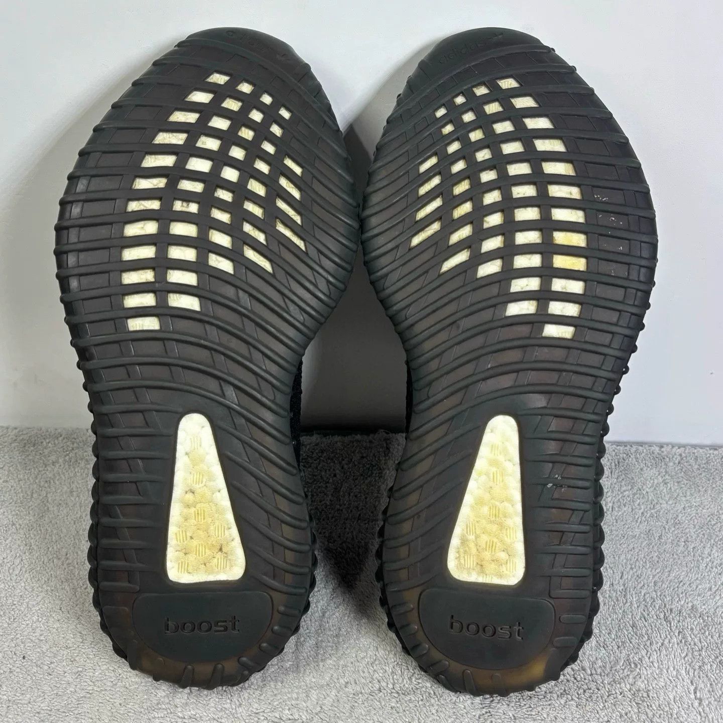 Adidas Adidas YEEZY Green Lowtop Sneakers 42 Men Size US 9 / EU 42 - 5 Thumbnail