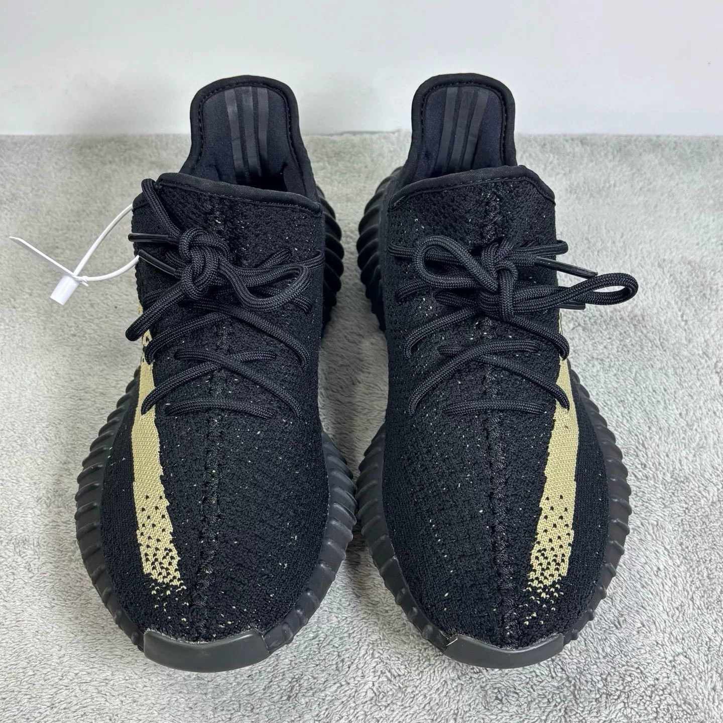 Adidas Adidas YEEZY Green Lowtop Sneakers 42 Men Size US 9 / EU 42 - 2 Thumbnail