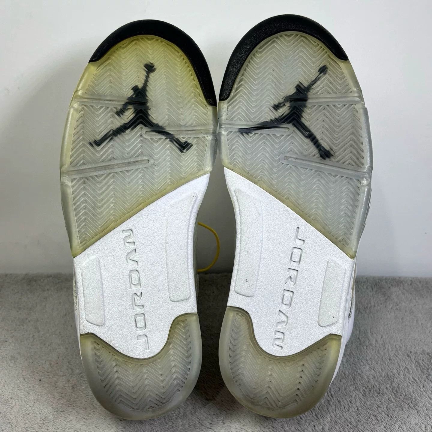Nike Nike AJ5 Silver Lowtop Sneakers 42.5 Men Size US 9.5 / EU 42-43 - 4 Thumbnail