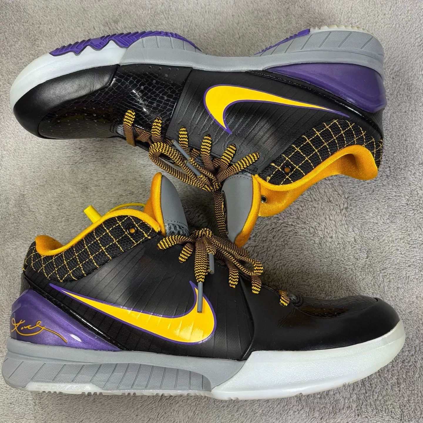 Nike Nike KOBE 4 Lowtop Sneakers 44 Men Size US 10.5 / EU 43-44 - 4 Thumbnail