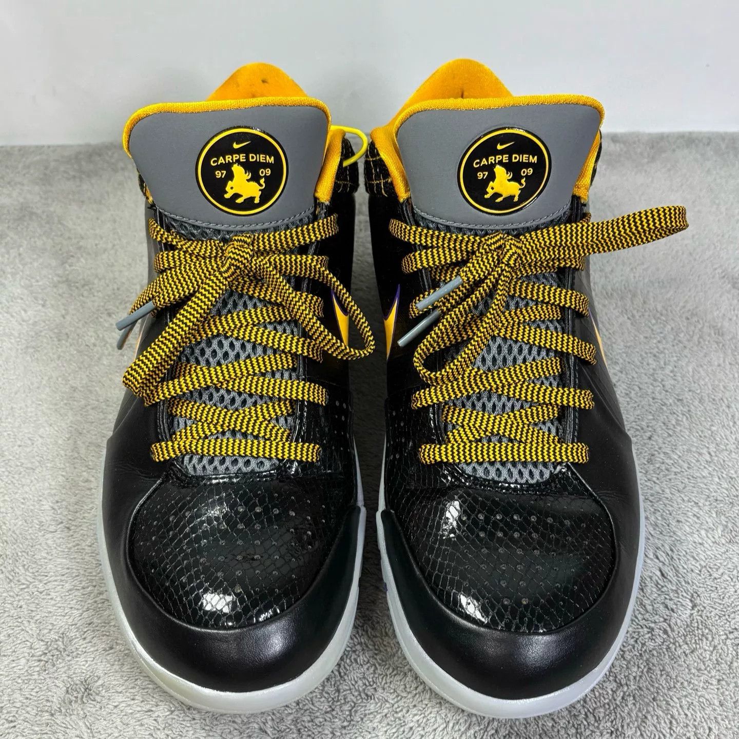 Nike Nike KOBE 4 Lowtop Sneakers 44 Men Size US 10.5 / EU 43-44 - 2 Thumbnail