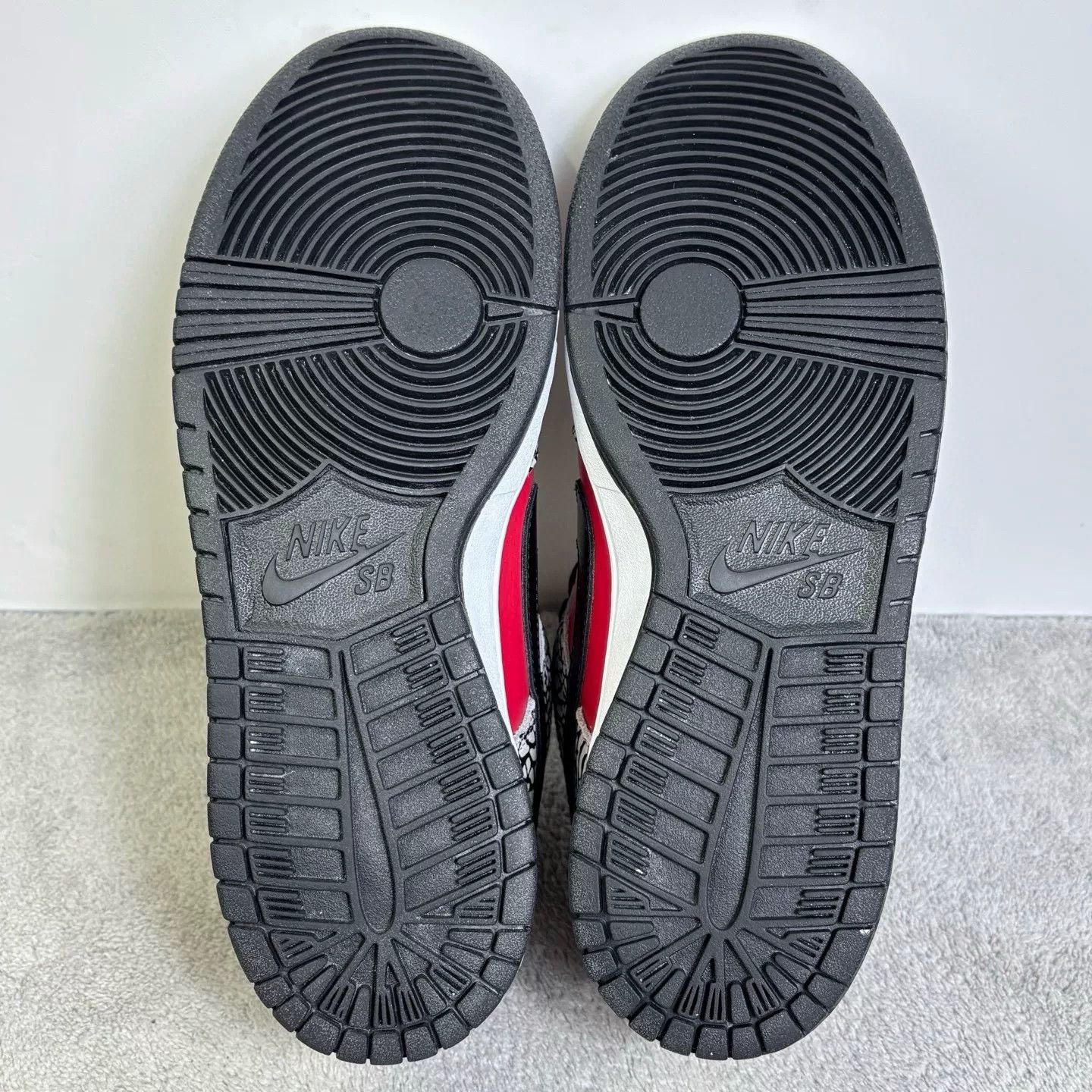 Supreme Supreme DUNK Red Lowtop Sneakers 43 Men Size US 10 / EU 43 - 5 Thumbnail