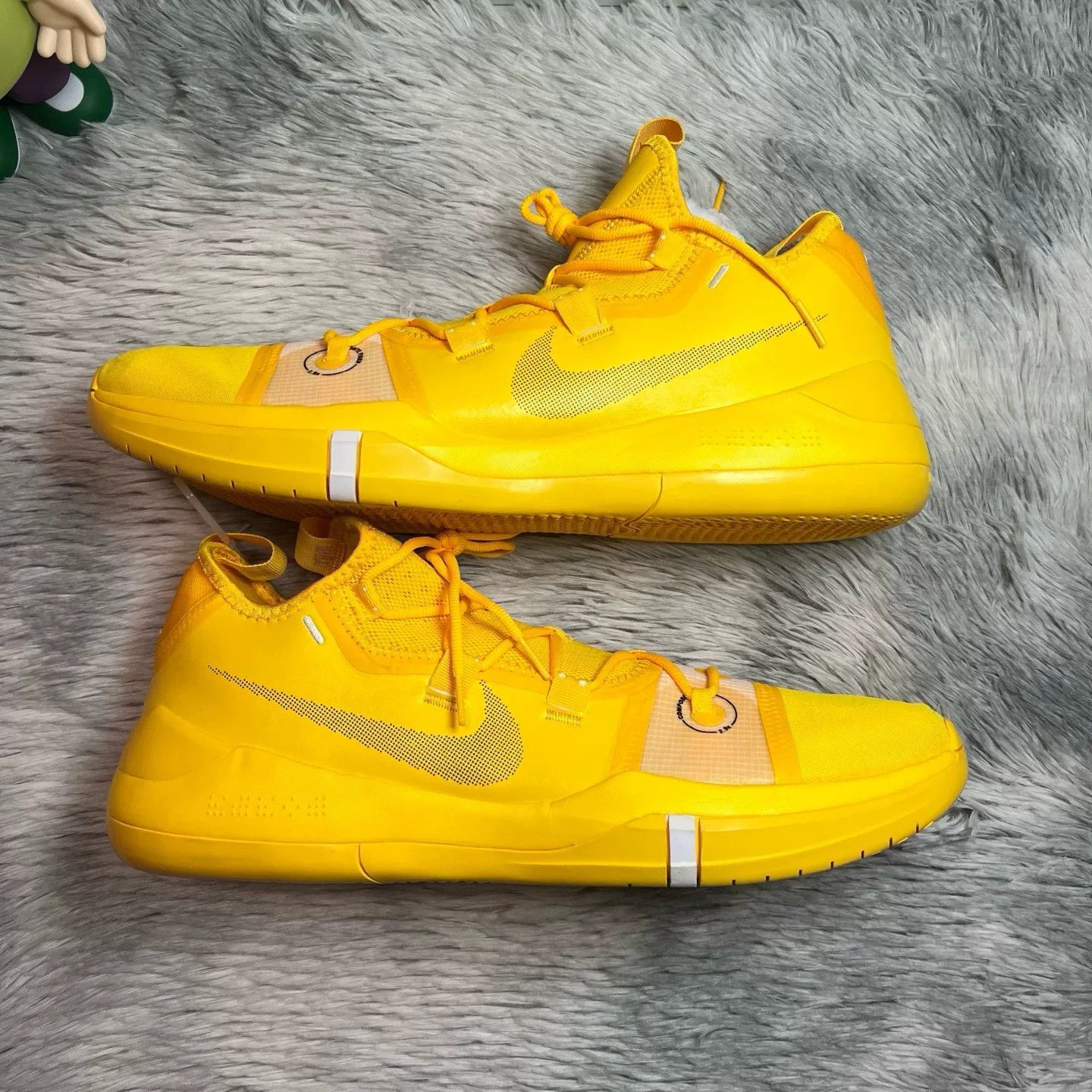 Nike Nike Yellow Lowtop Sneakers 50 Men Size US 14 / EU 47 - 3 Thumbnail