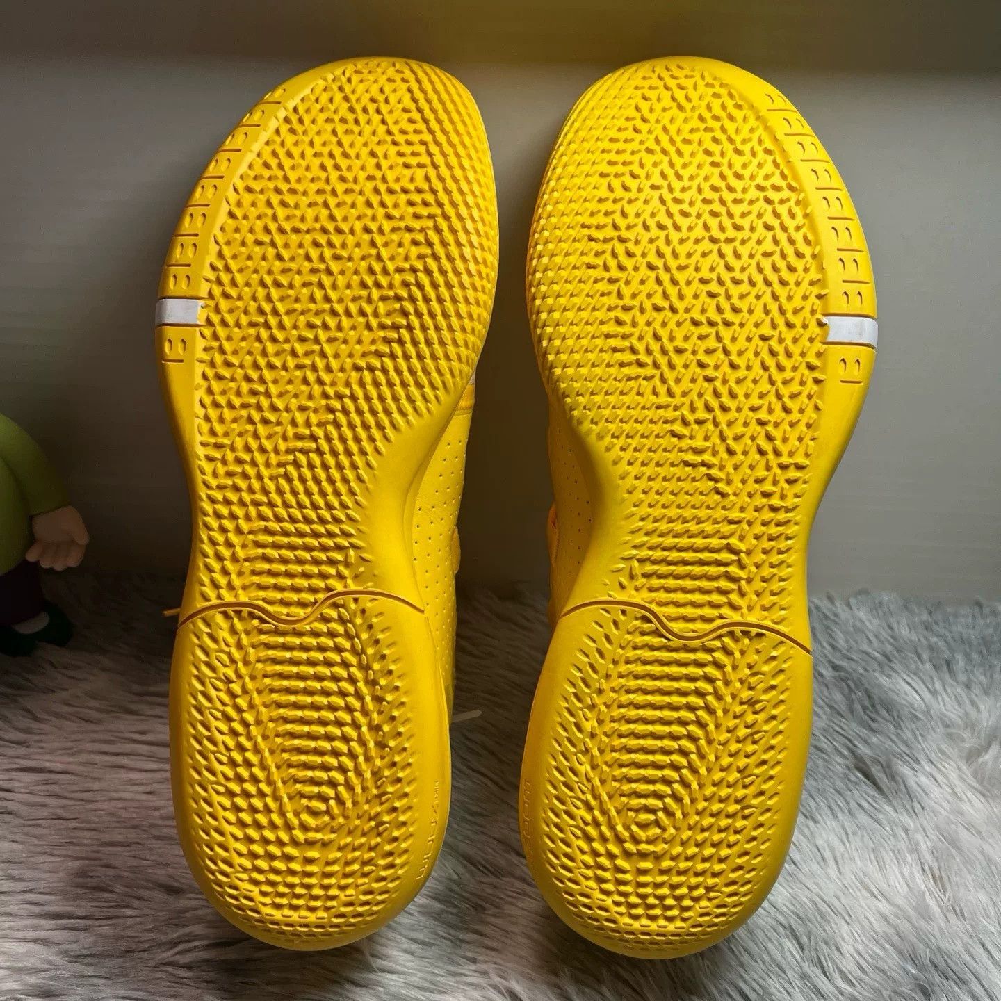 Nike Nike Yellow Lowtop Sneakers 50 Men Size US 14 / EU 47 - 4 Thumbnail