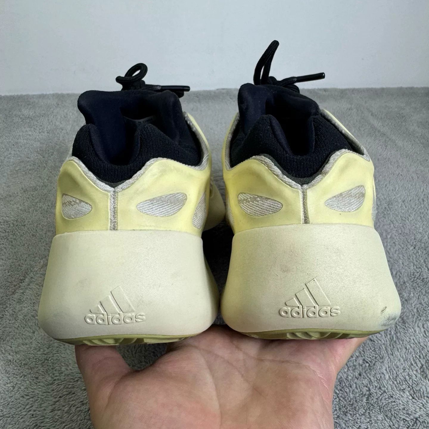 Adidas Adidas YEEZY White Lowtop Sneakers 42 Men Size US 9 / EU 42 - 7 Thumbnail