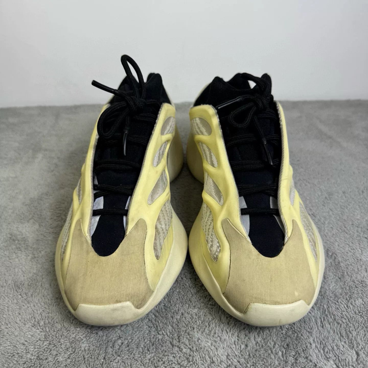 Adidas Adidas YEEZY White Lowtop Sneakers 42 Men Size US 9 / EU 42 - 2 Thumbnail