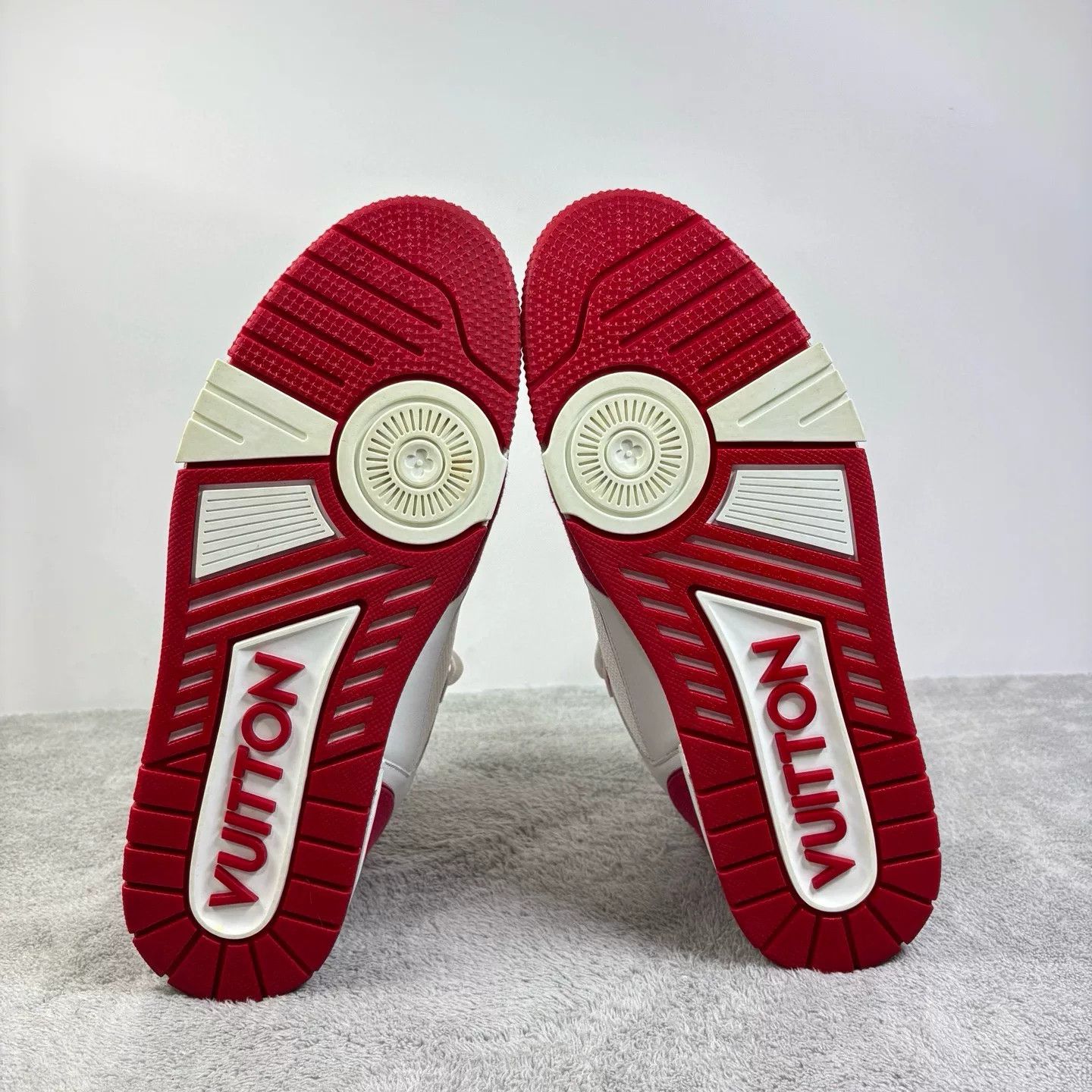 Louis Vuitton Louis Vuitton Training Red Lowtop Sneakers 43.5 Men Size US 10.5 / EU 43-44 - 5 Thumbnail