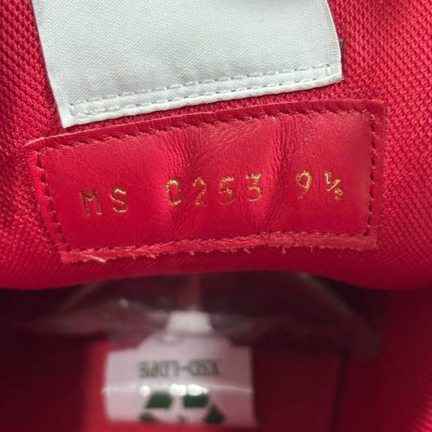 Louis Vuitton Louis Vuitton Training Red Lowtop Sneakers 43.5 Men Size US 10.5 / EU 43-44 - 8 Thumbnail