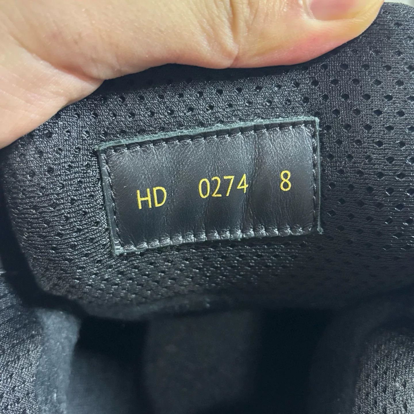 Louis Vuitton Louis Vuitton Black Hitop Sneakers 42 Men Size US 9 / EU 42 - 8 Thumbnail