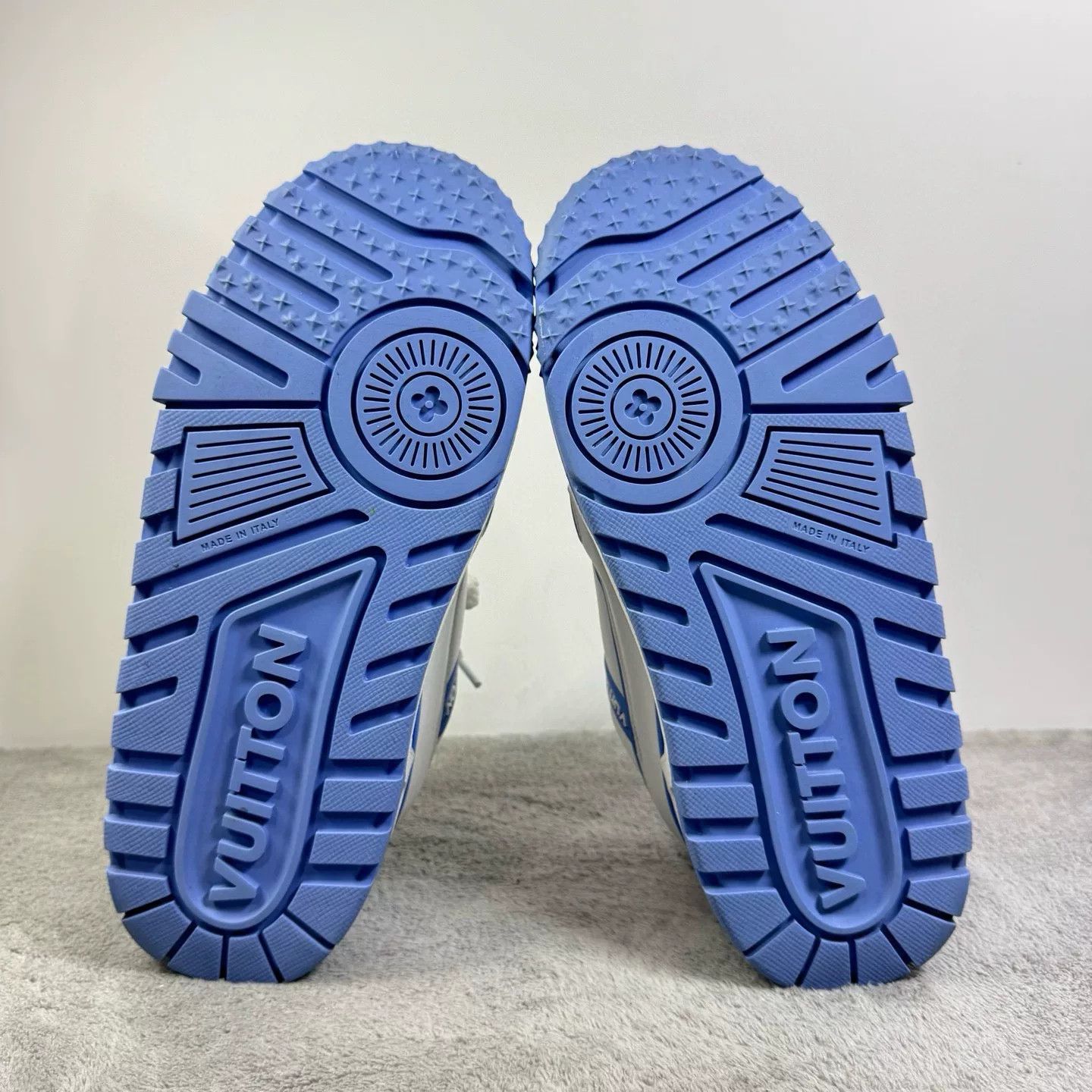 Louis Vuitton Louis Vuitton Training Blue Lowtop Sneakers 43 Men Size US 10 / EU 43 - 5 Thumbnail