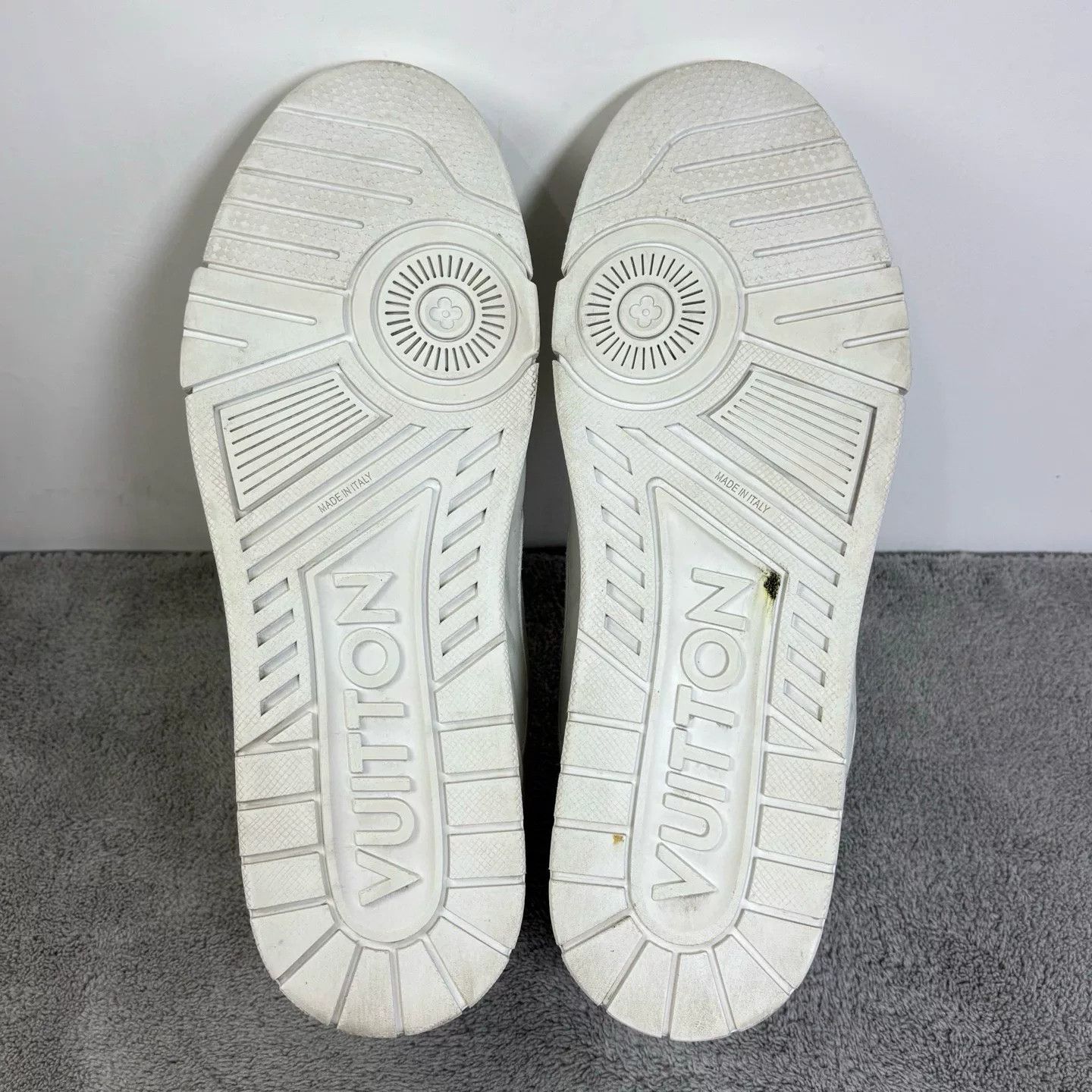 Louis Vuitton Louis Vuitton Training White Lowtop Sneakers 43 Men Size US 10 / EU 43 - 5 Thumbnail