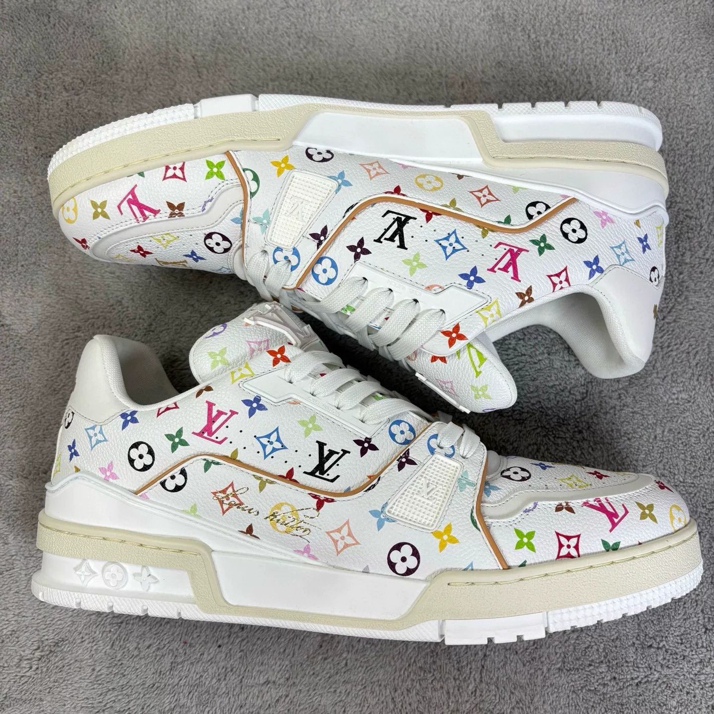 Louis Vuitton Louis Vuitton White Lowtop Sneakers 44 Men Size US 10.5 / EU 43-44 - 4 Thumbnail