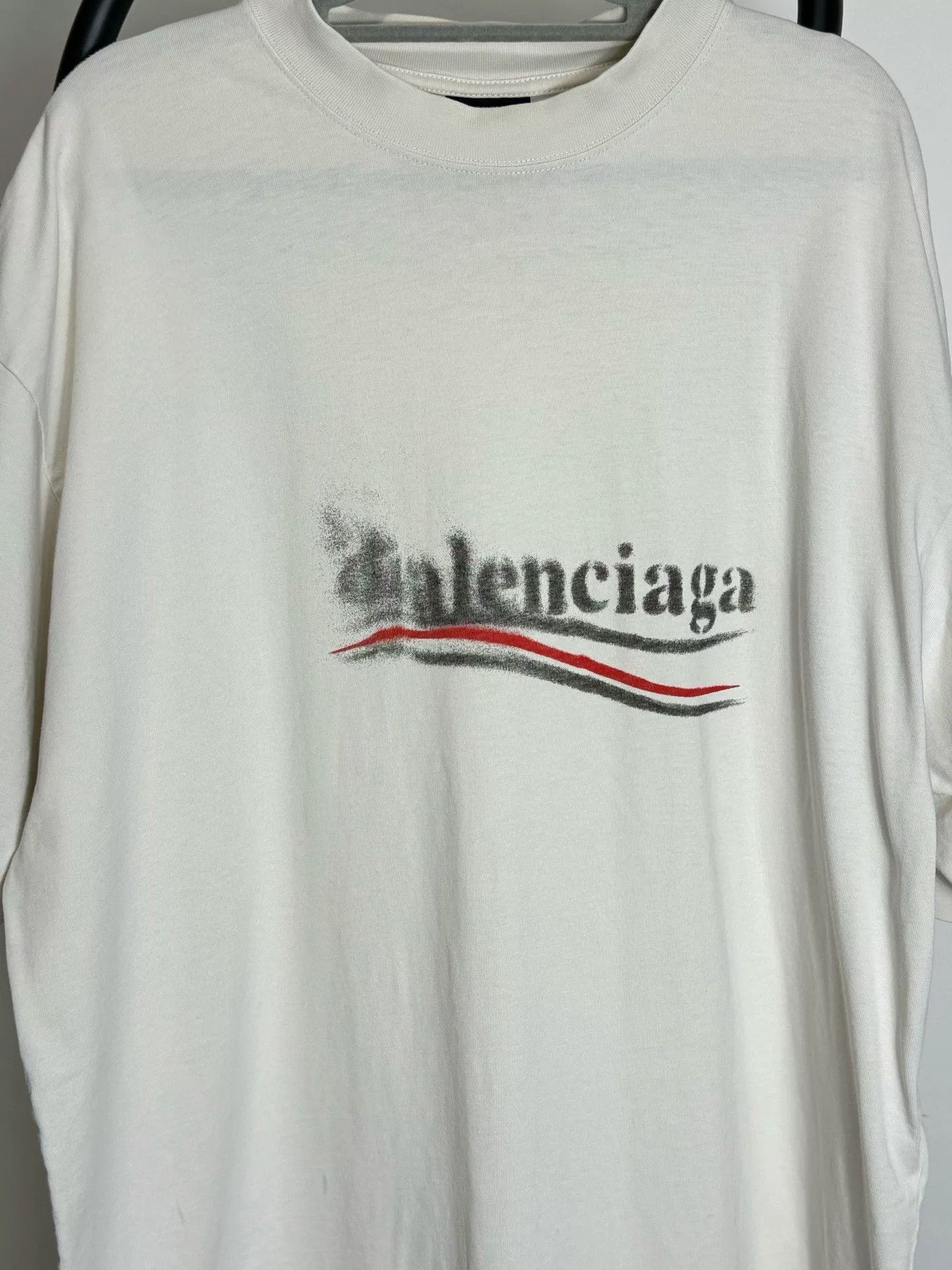 Balenciaga Balenciaga Printed White T-Shirt M Men Size US M / EU 48-50 / 2 - 2 Thumbnail