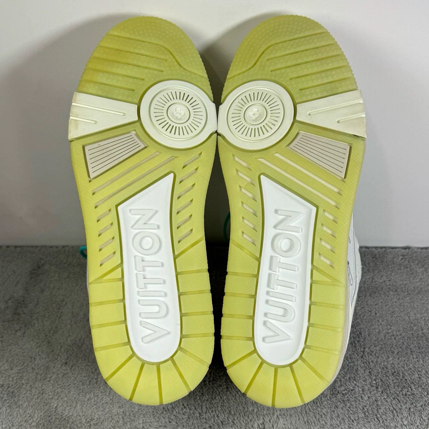 Louis Vuitton Louis Vuitton Training White Lowtop Sneakers 40 Men Size US 7.5 / EU 40-41 - 5 Thumbnail