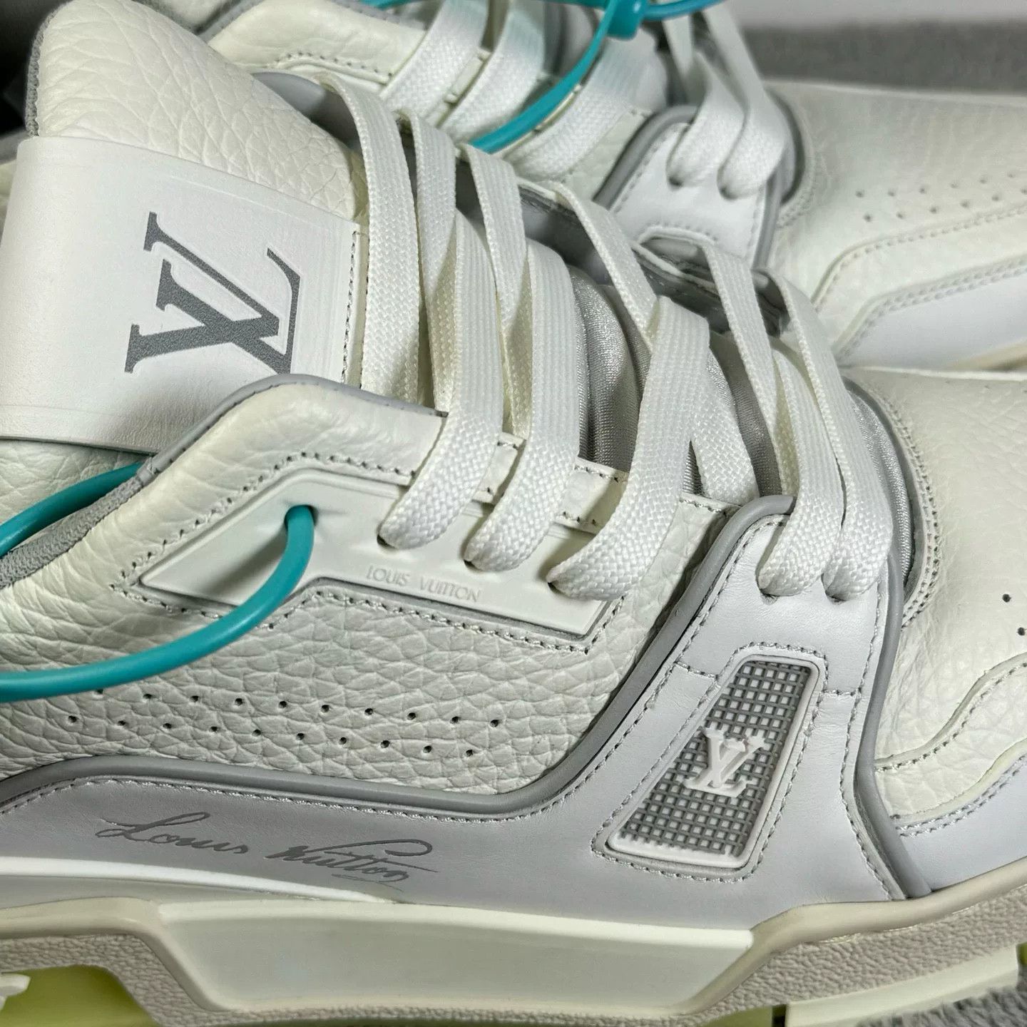 Louis Vuitton Louis Vuitton Training White Lowtop Sneakers 40 Men Size US 7.5 / EU 40-41 - 7 Thumbnail