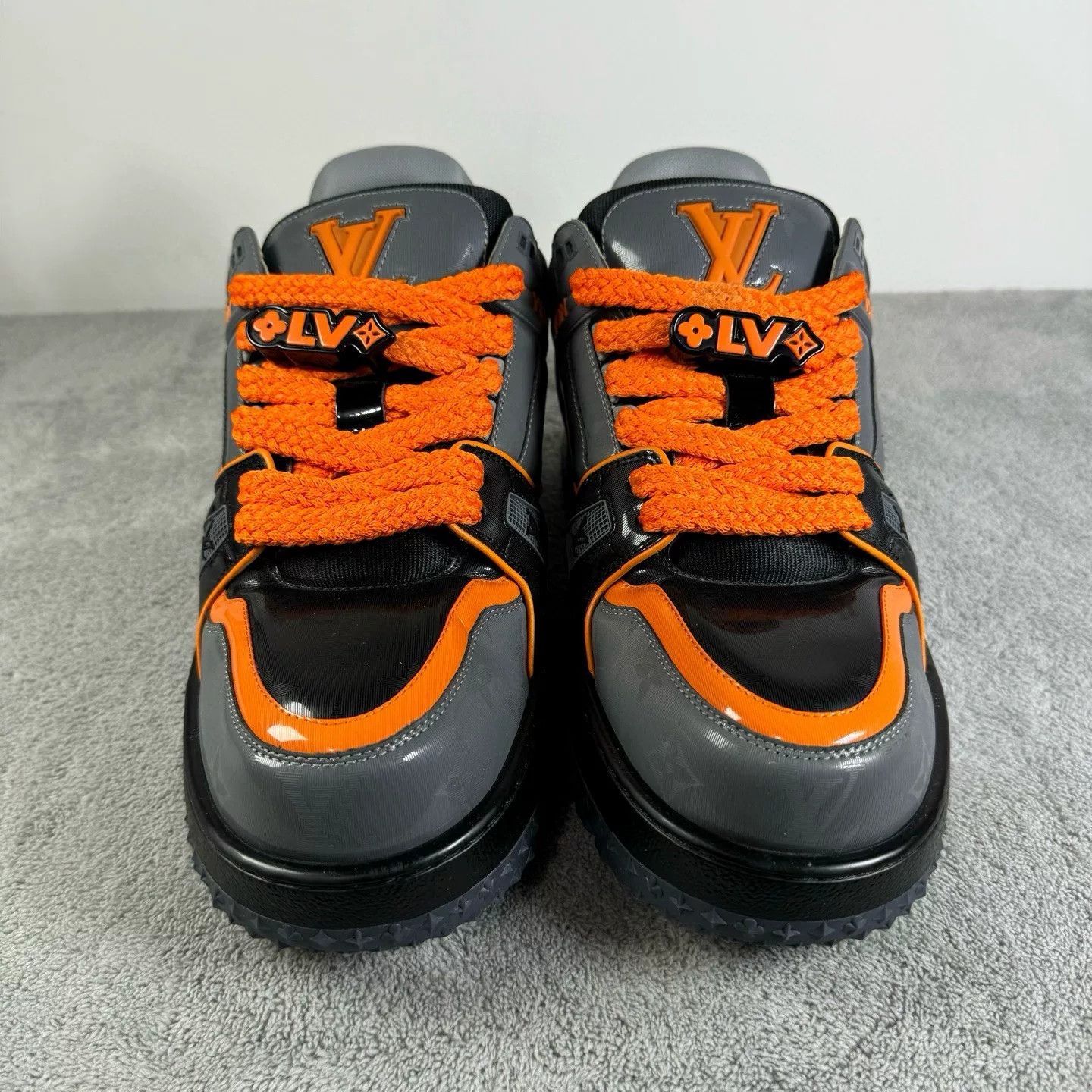 Louis Vuitton Louis Vuitton Training Gray Lowtop Sneakers 44 Men Size US 10.5 / EU 43-44 - 2 Thumbnail
