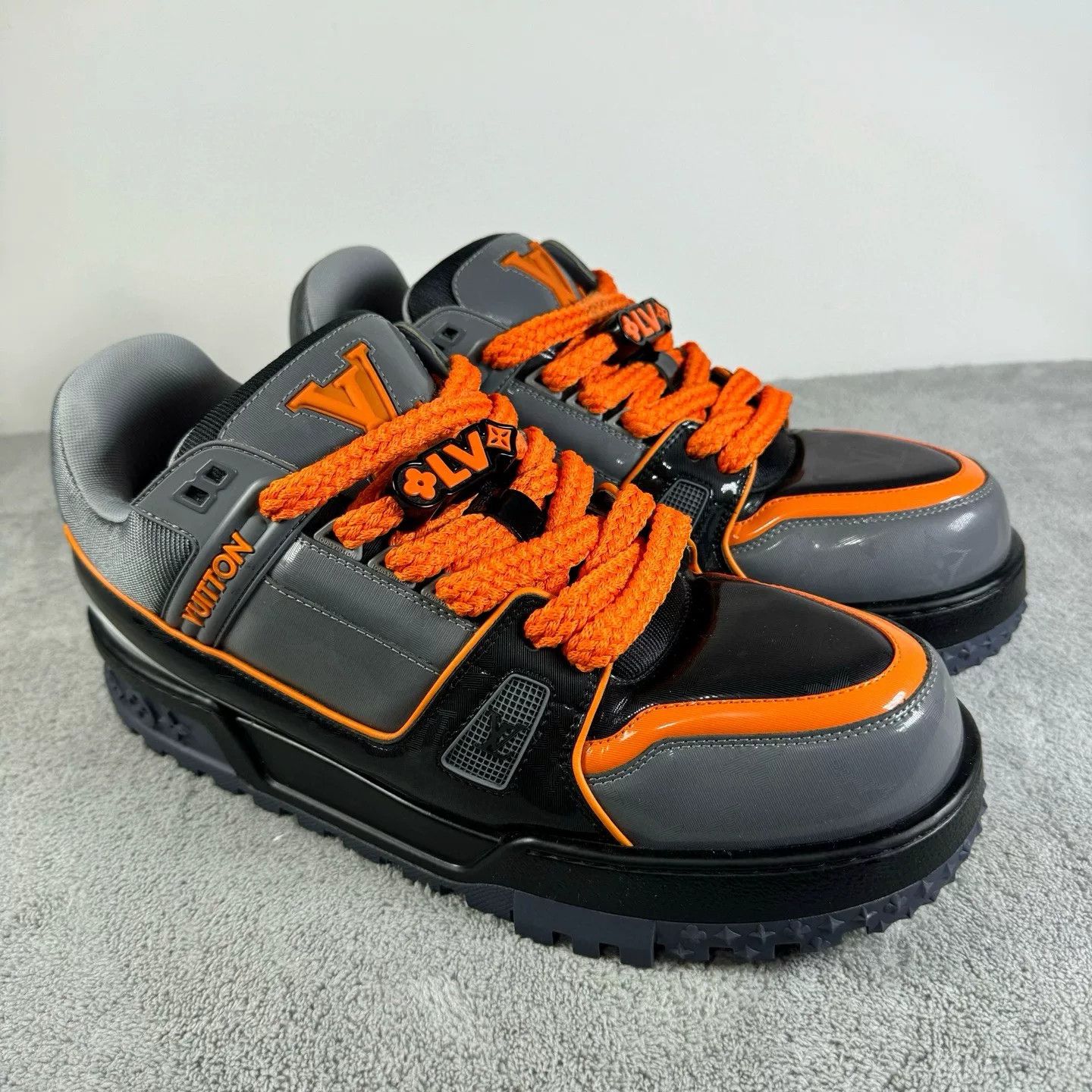Louis Vuitton Louis Vuitton Training Gray Lowtop Sneakers 44 Men Size US 10.5 / EU 43-44 - 3 Thumbnail