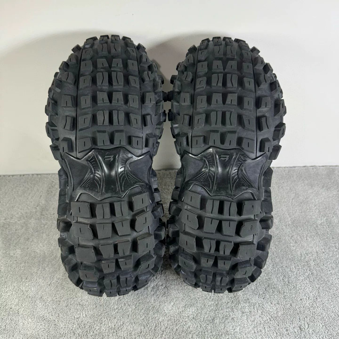 Balenciaga Balenciaga Blue Lowtop Sneakers 43 Men Size US 10 / EU 43 - 4 Thumbnail