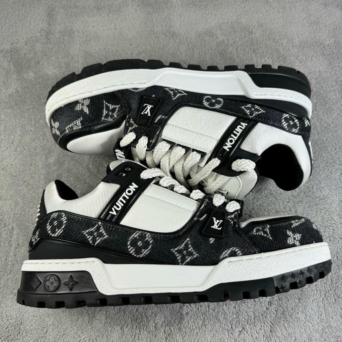 Louis Vuitton Louis Vuitton Training Black Lowtop Sneakers 44 Men Size US 10.5 / EU 43-44 - 7 Thumbnail