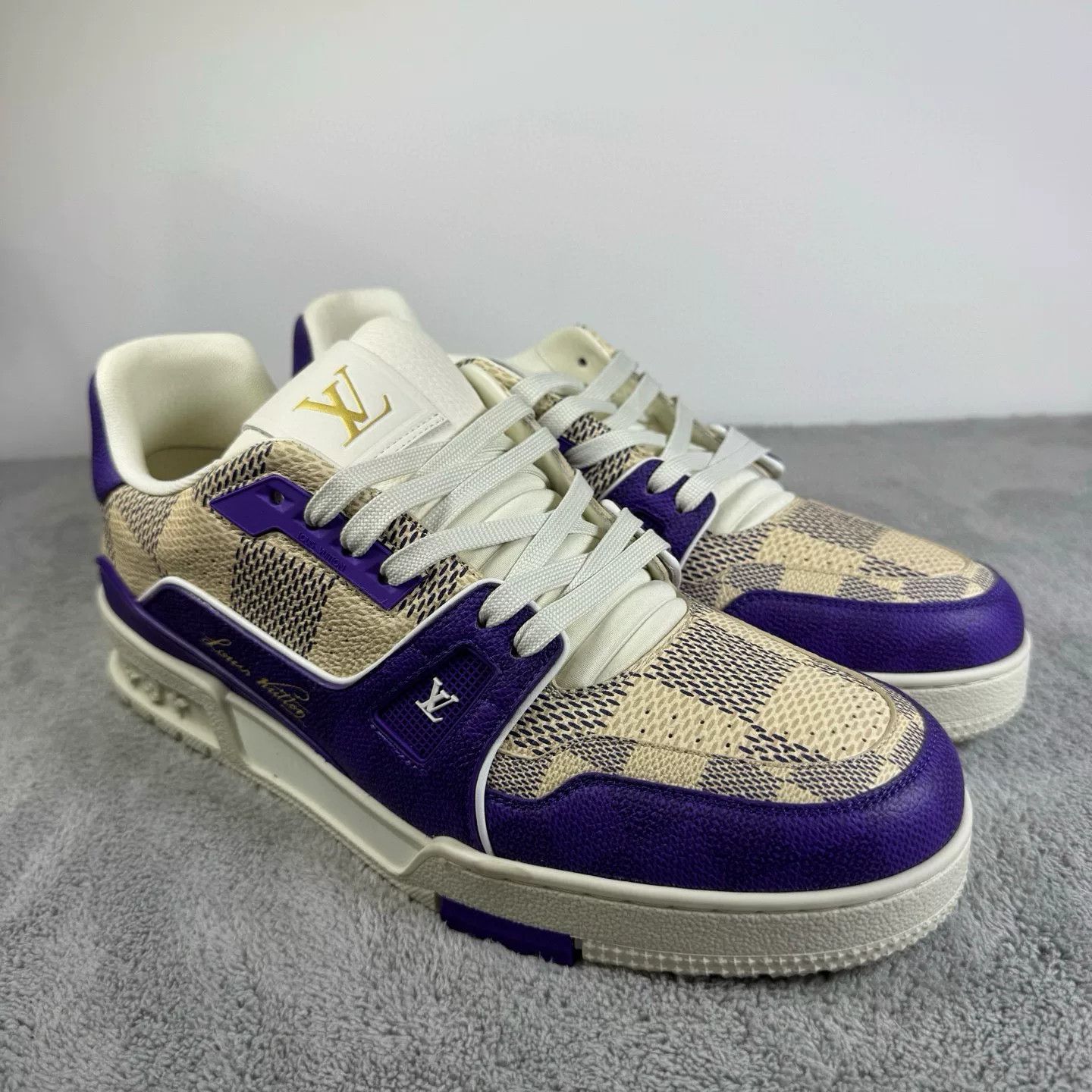 Louis Vuitton Louis Vuitton Training Gold Lowtop Sneakers 42 Men Size US 9 / EU 42 - 3 Thumbnail
