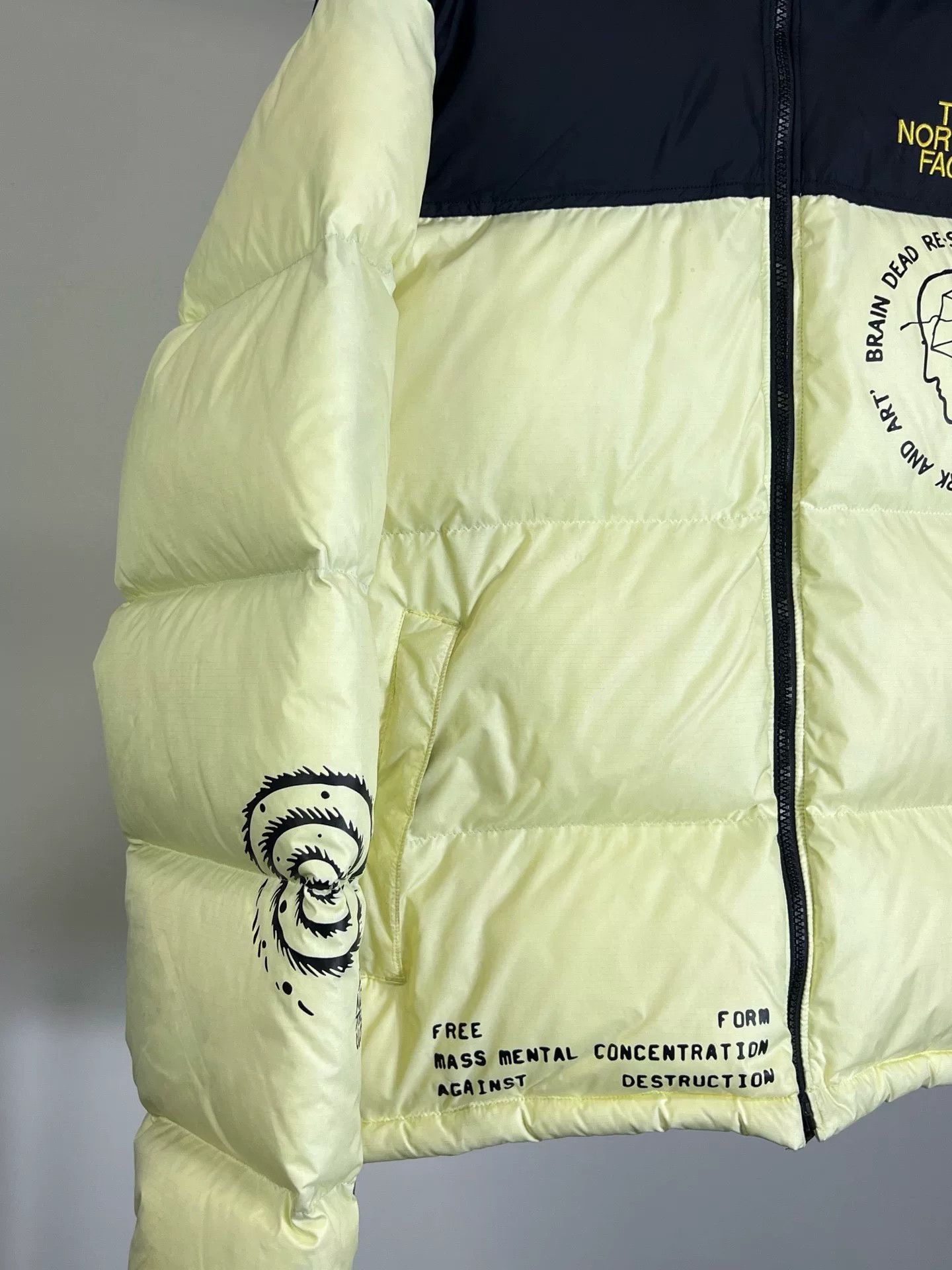 The North Face The North Face Collab Beige Heavy Coat M Men Size US M / EU 48-50 / 2 - 3 Thumbnail