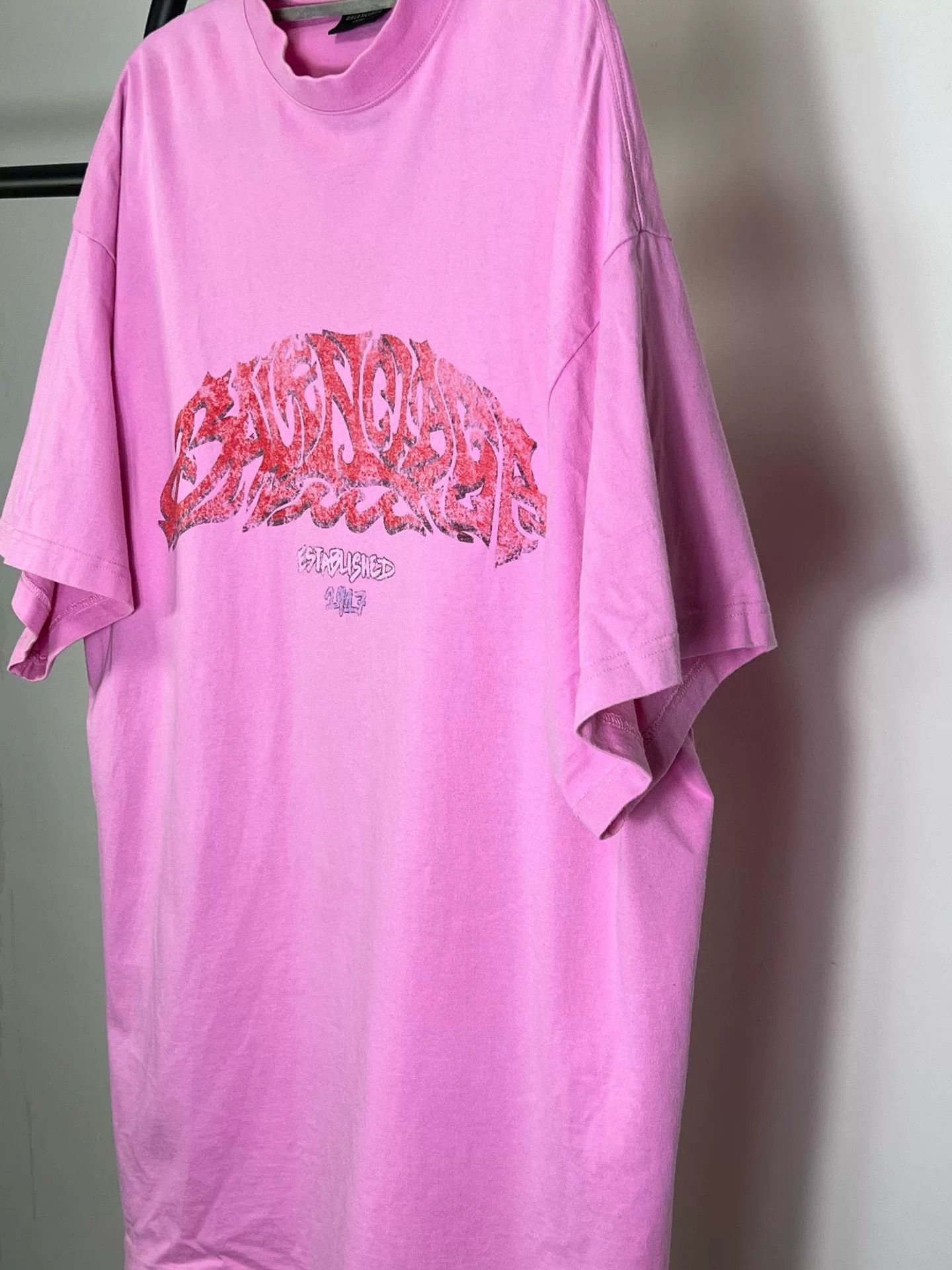 Balenciaga Balenciaga Printed Graphic Red T-Shirt 23 Men Size US XS / EU 42 / 0 - 3 Thumbnail