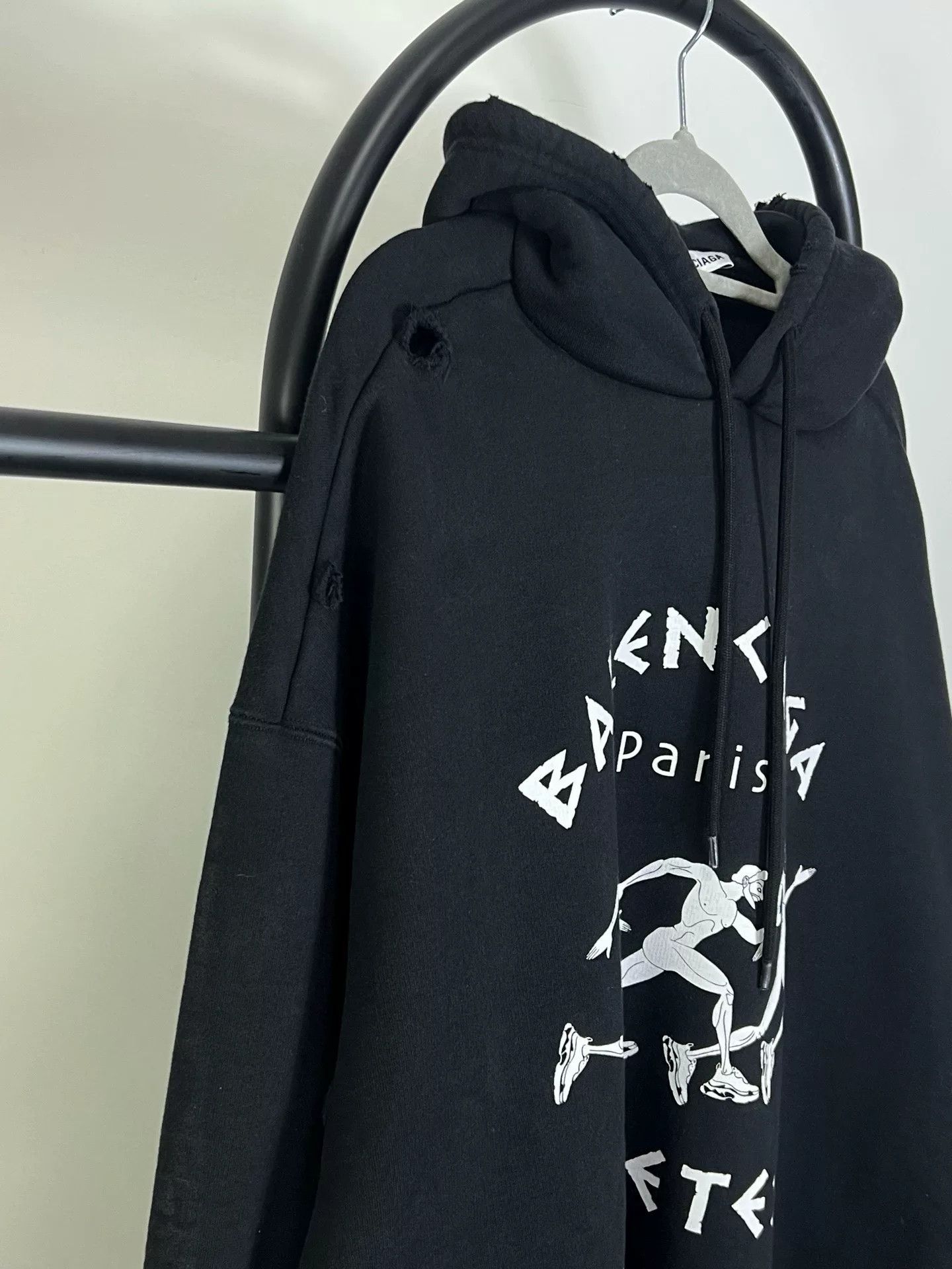 Balenciaga Balenciaga Printed Black Hoodie M Men Size US M / EU 48-50 / 2 - 3 Thumbnail