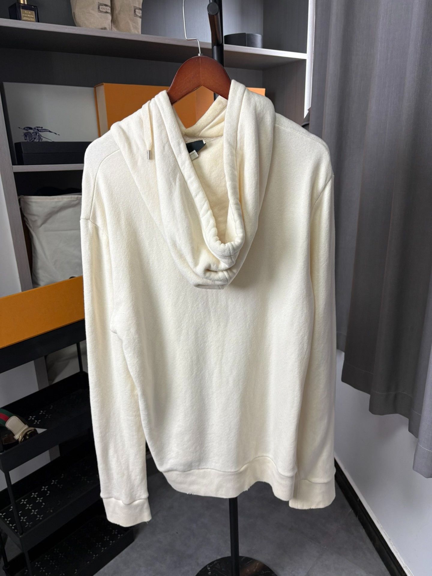 Gucci Gucci White Hoodie XL Women Size XL / US 12-14 / IT 48-50 - 2 Thumbnail