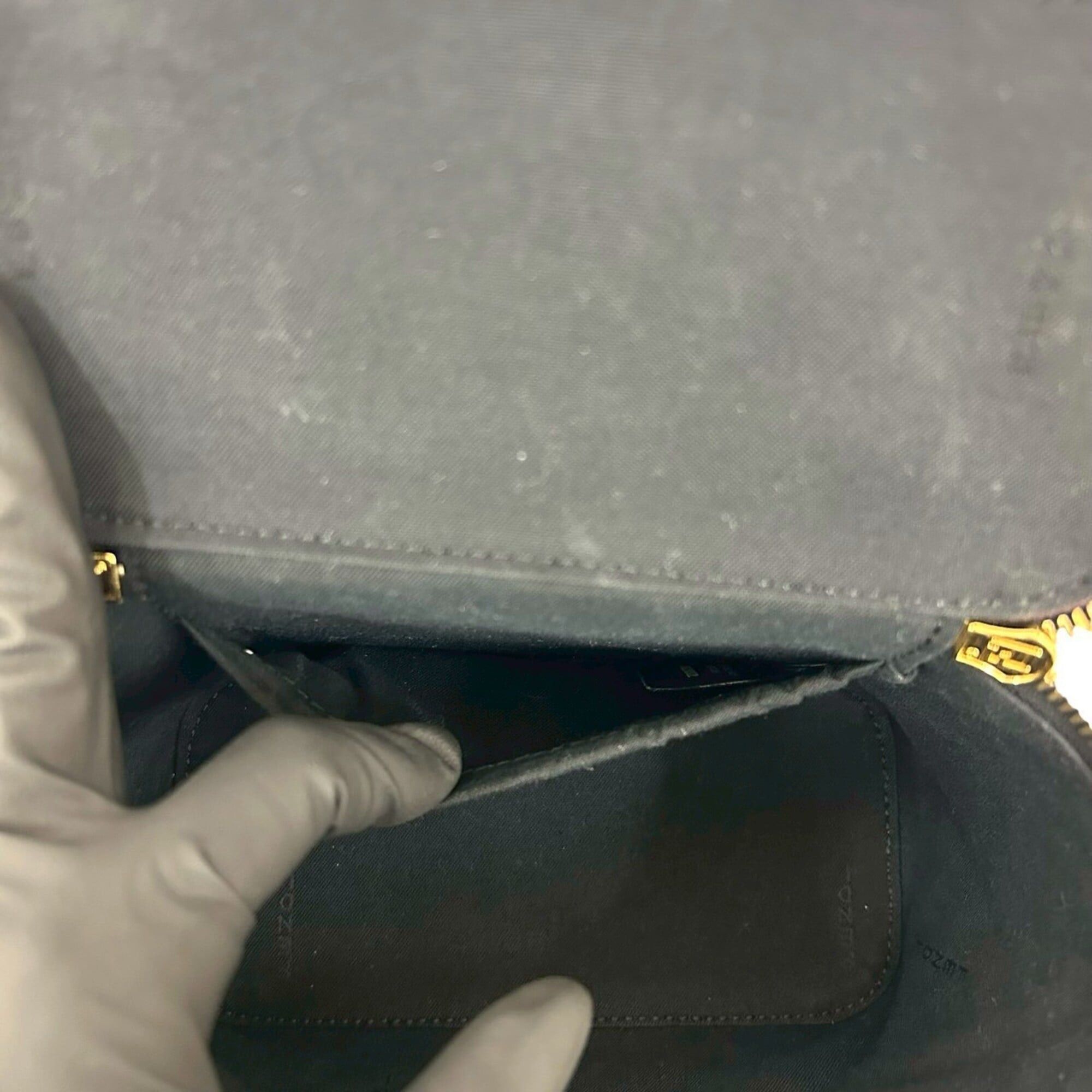 Fendi FENDI FF Logo Embossed Leather 2-Way Handbag Vanity Bag Chain Shoulder Black 20189 Size ONE SIZE - 10 Thumbnail