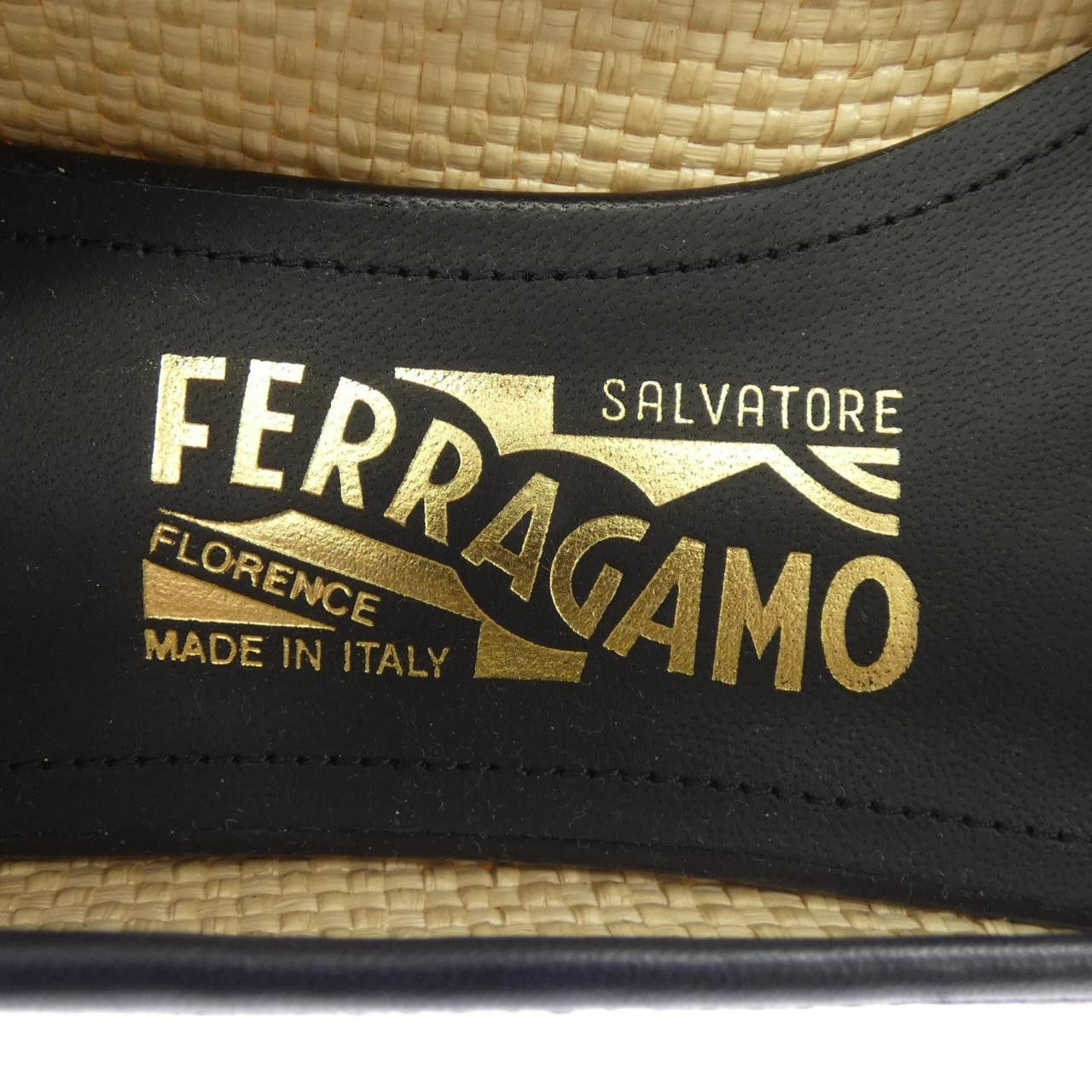 Salvatore Ferragamo Salvatore Ferragamo Salvatore Ferragamo VARINA Pumps Leather Shoes VARINA DUTY FREE for USA Size ONE SIZE - 6 Thumbnail